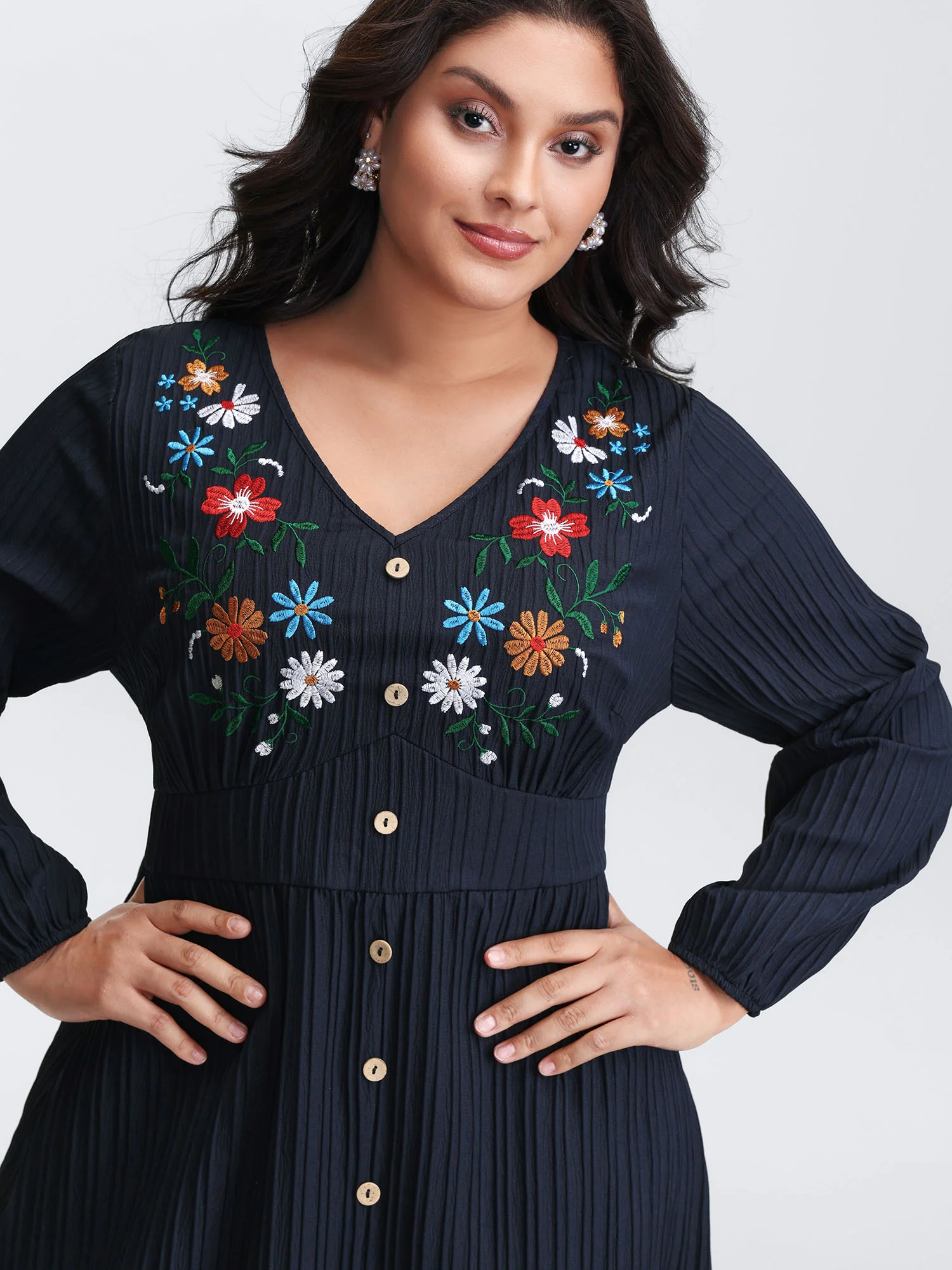 Floral Embroidered Cinched-Waist Midi Dress - Image 2