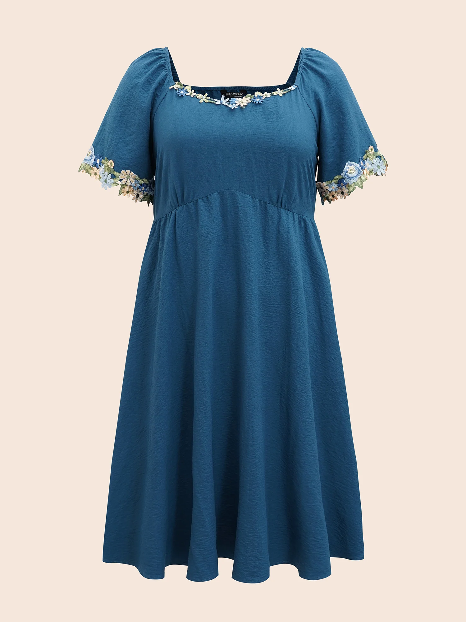 Floral Embroidered Heart Neckline Gathered Dress - Image 7