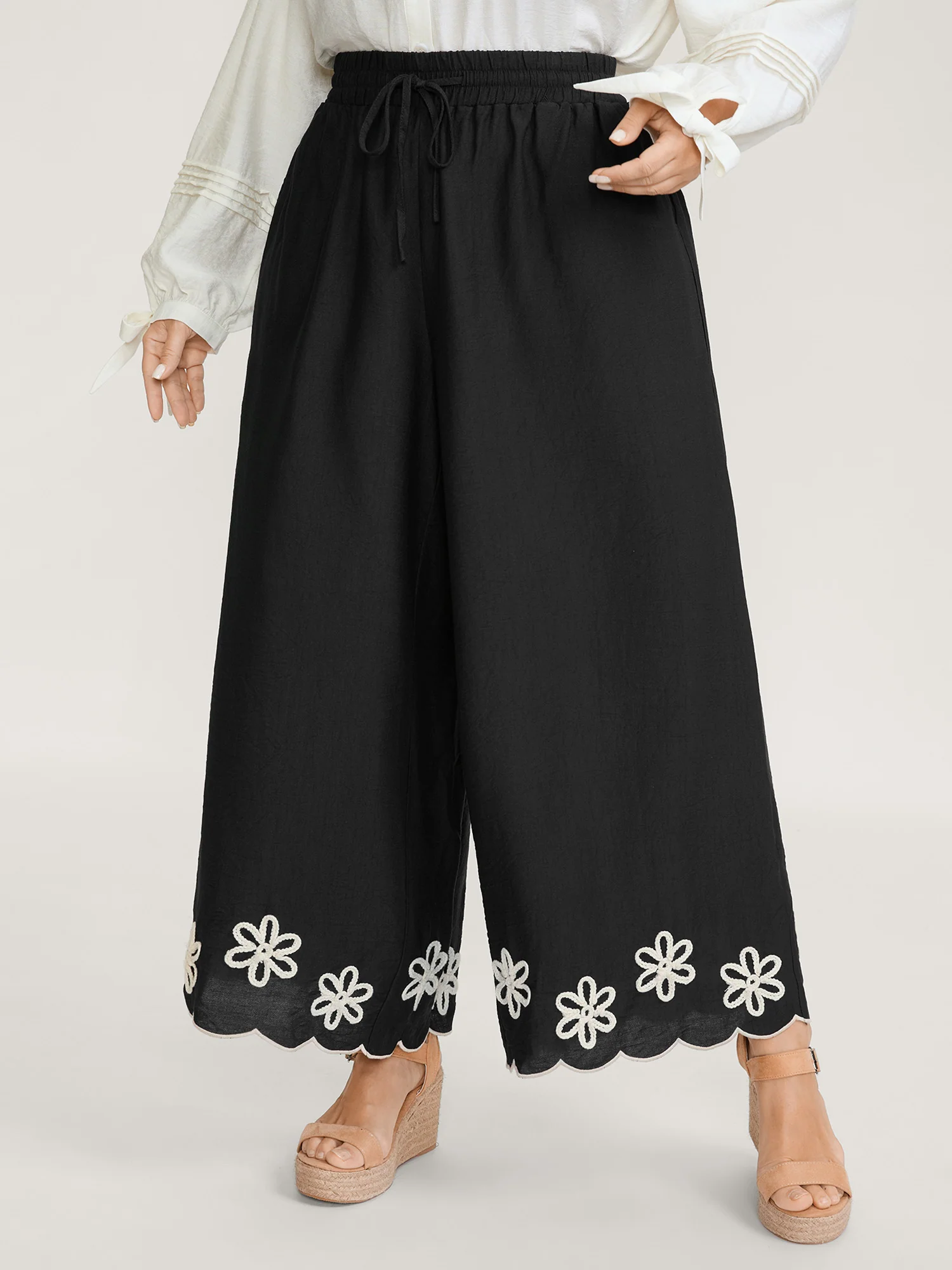 Floral Embroidered Hem Drawstring Pants