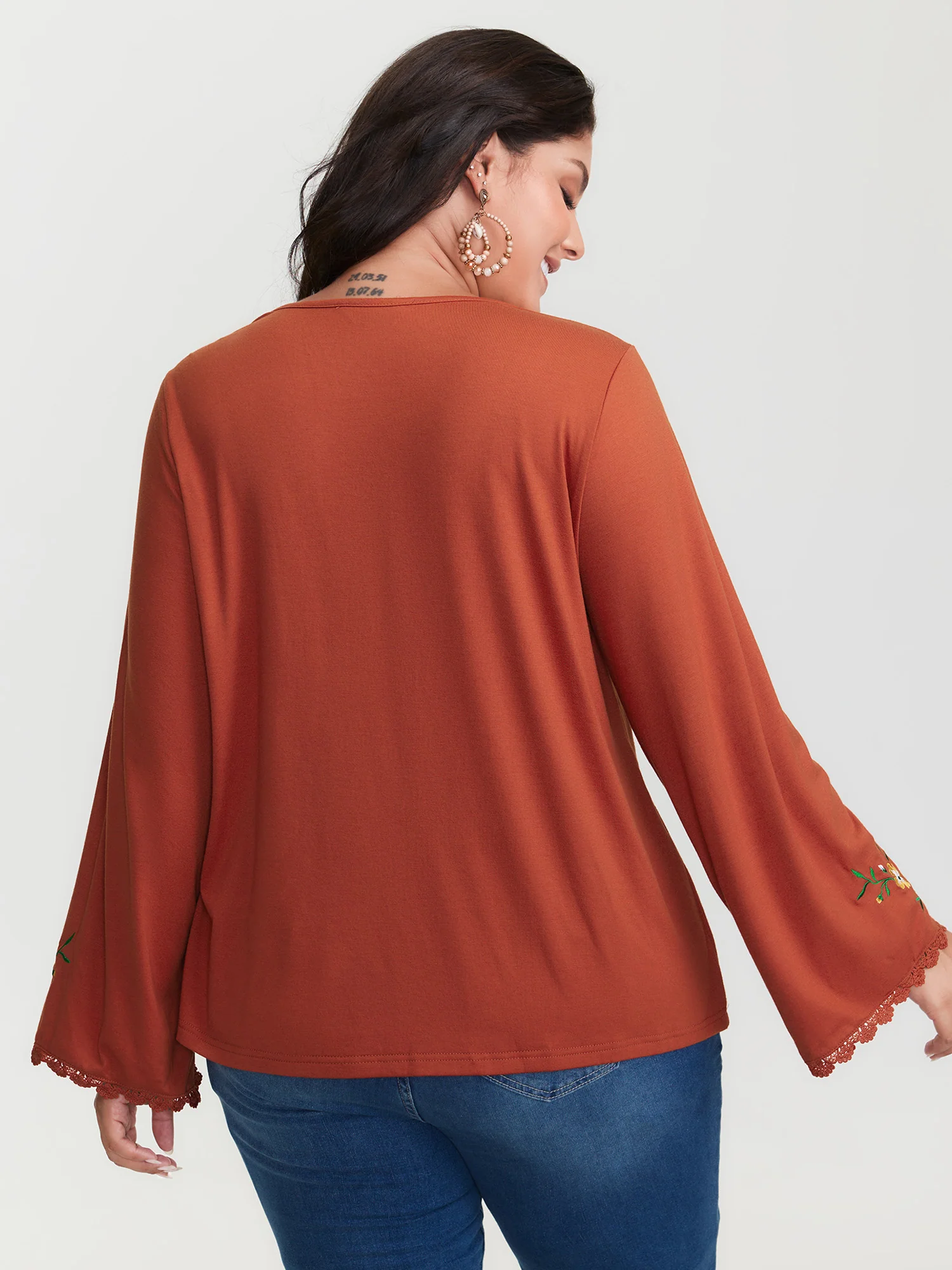 Floral Embroidered Lace Knit T-Shirt - Image 5