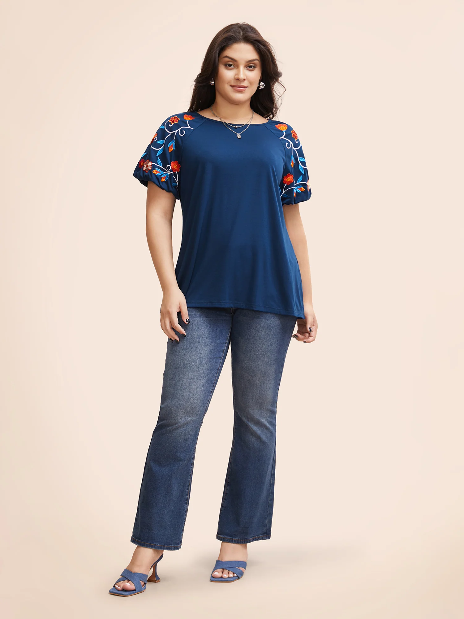 Floral Embroidered Lantern Sleeve T-shirt - Image 2
