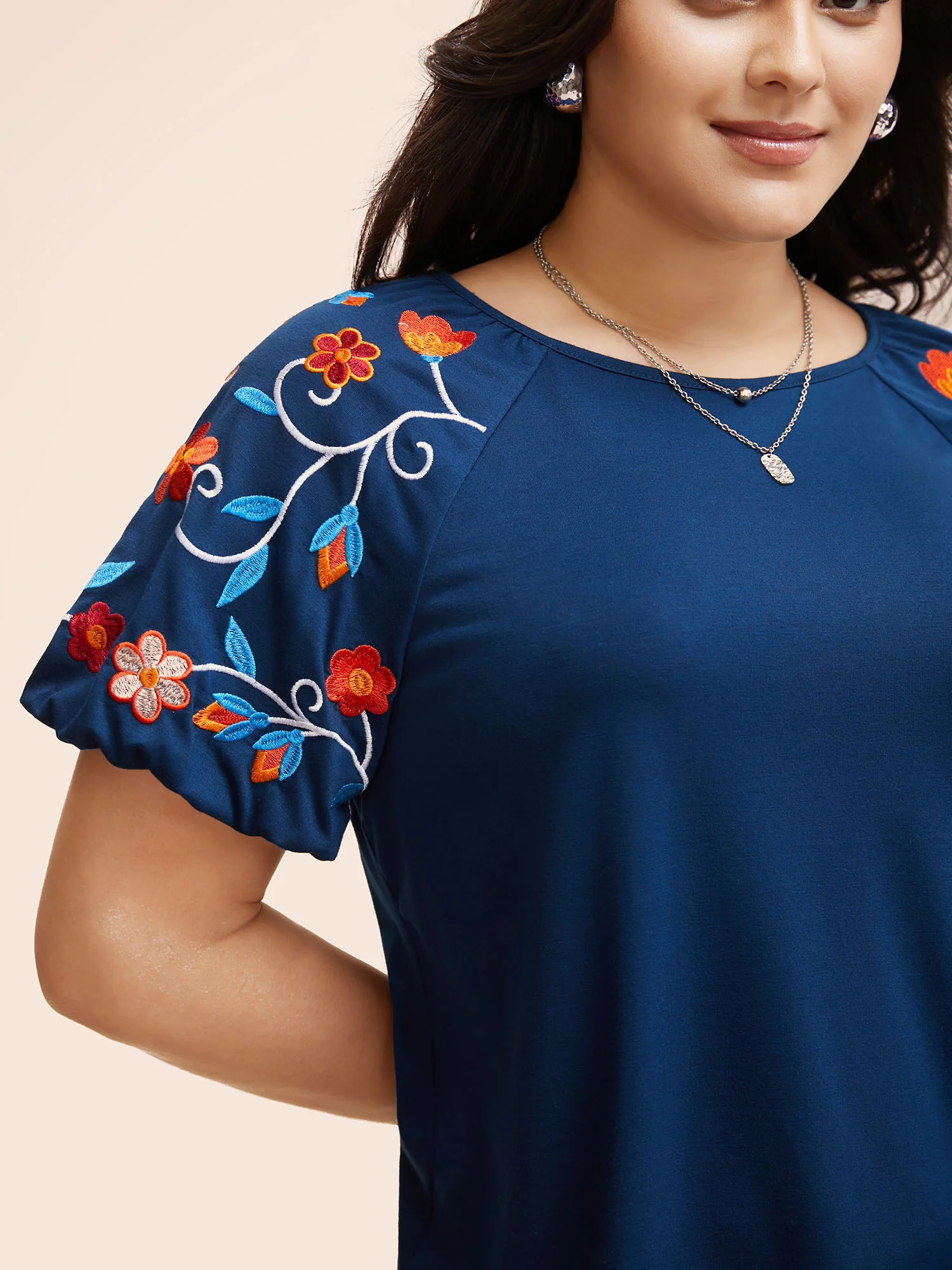 Floral Embroidered Lantern Sleeve T-shirt - Image 4