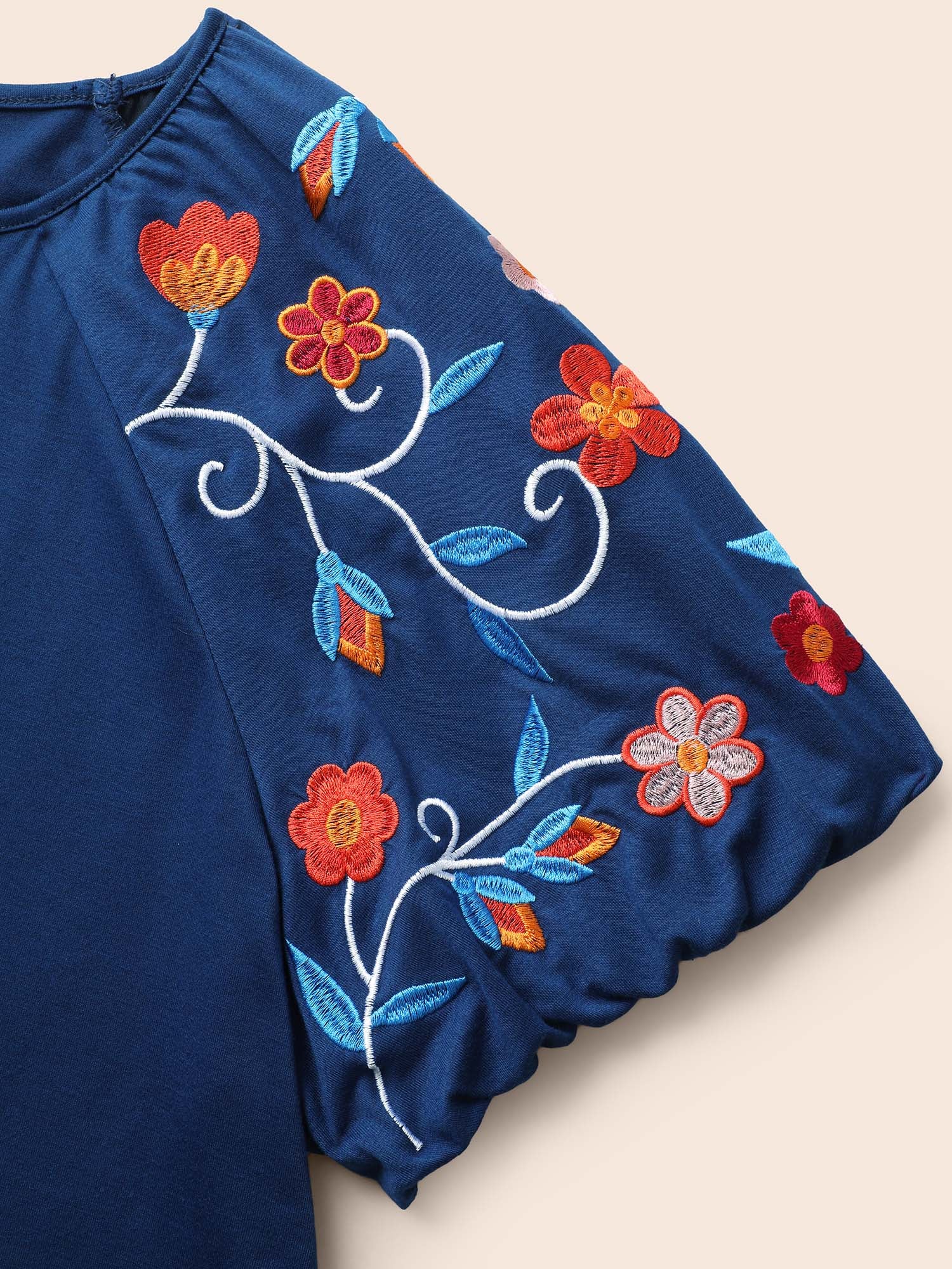 Floral Embroidered Lantern Sleeve T-shirt - Image 5