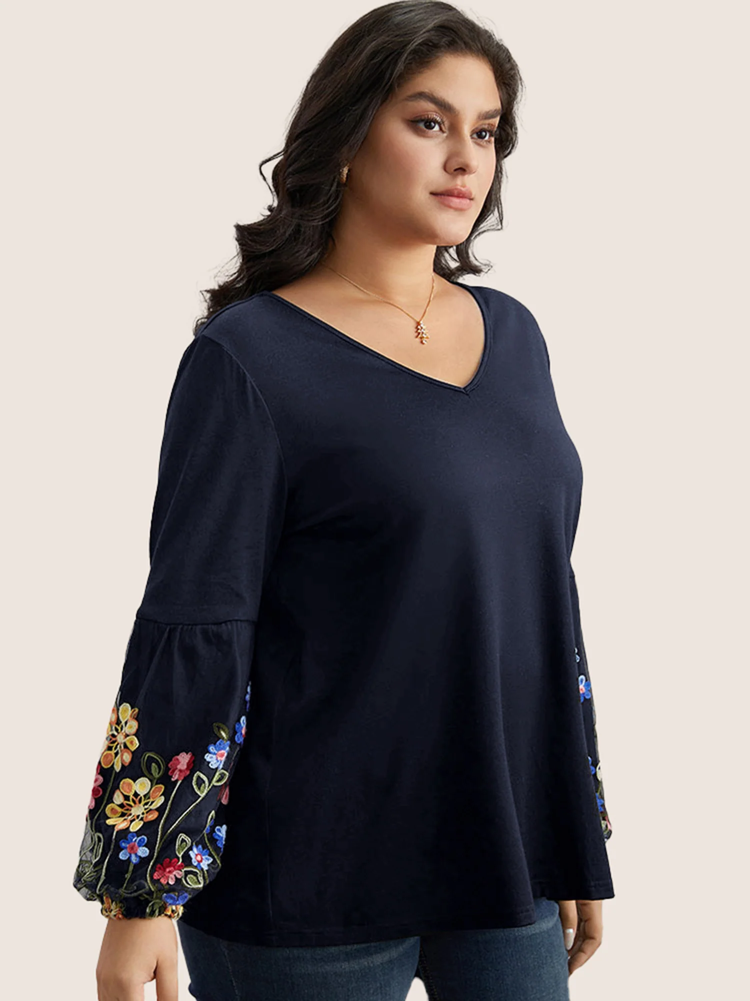 Floral Embroidered Lantern Sleeve T-shirt - Image 3