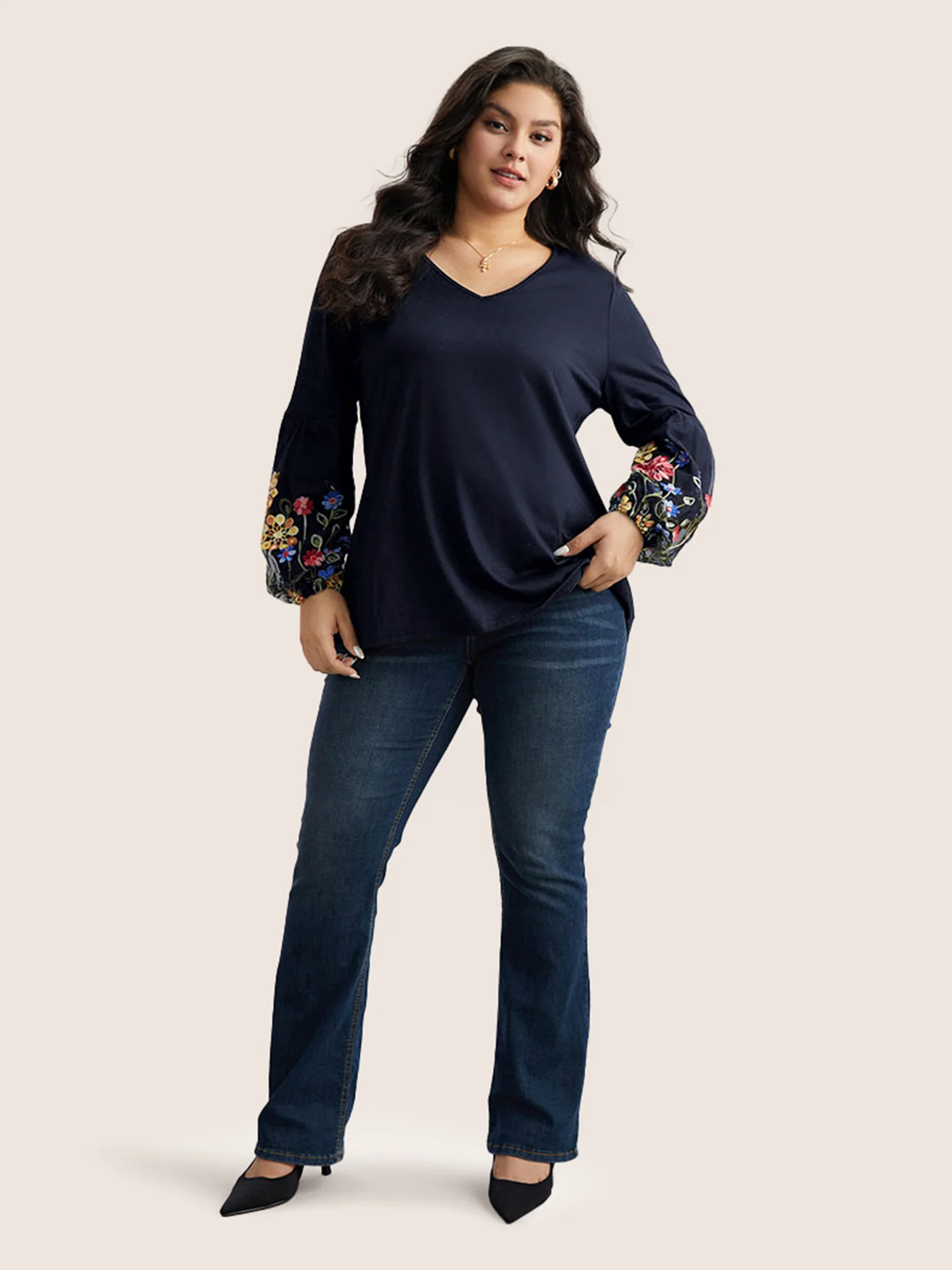 Floral Embroidered Lantern Sleeve T-shirt - Image 4