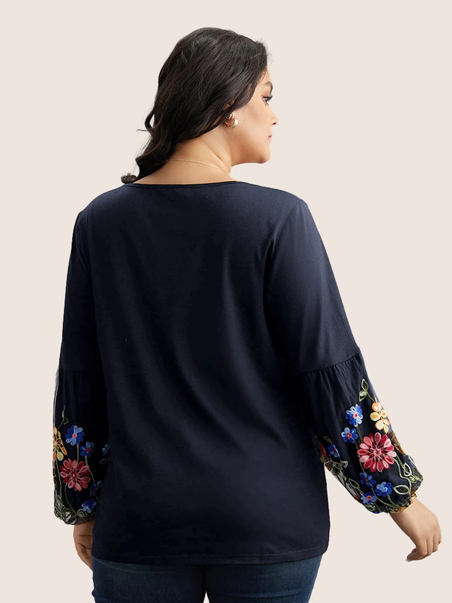 Floral Embroidered Lantern Sleeve T-shirt - Image 6