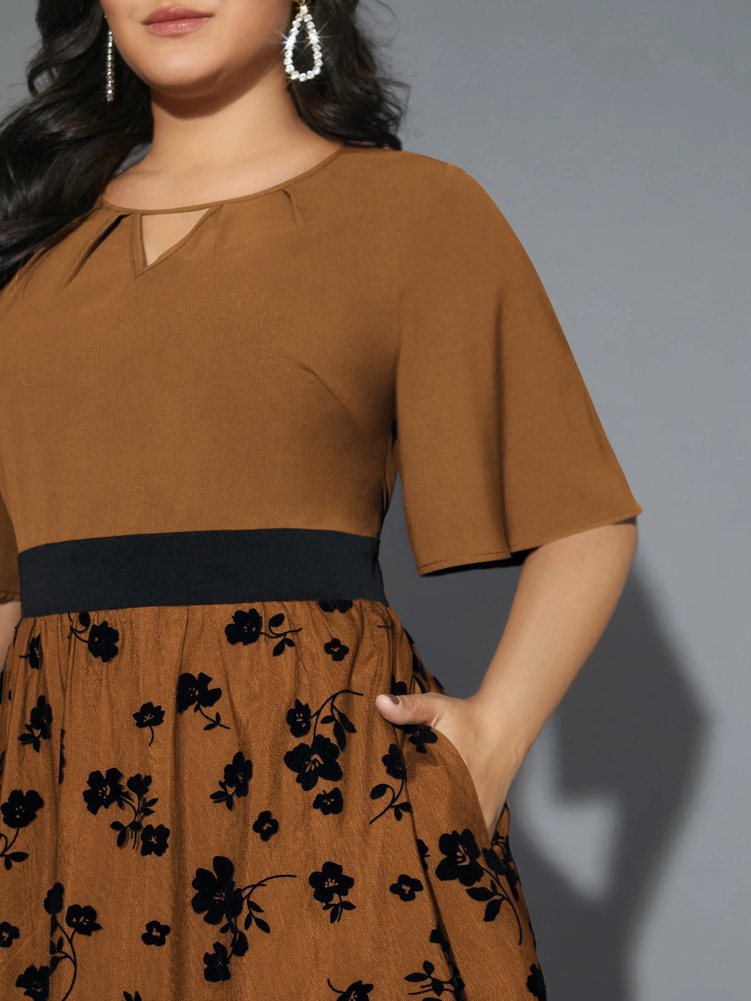 Floral Embroidered Mesh keyhole Dress - Image 10