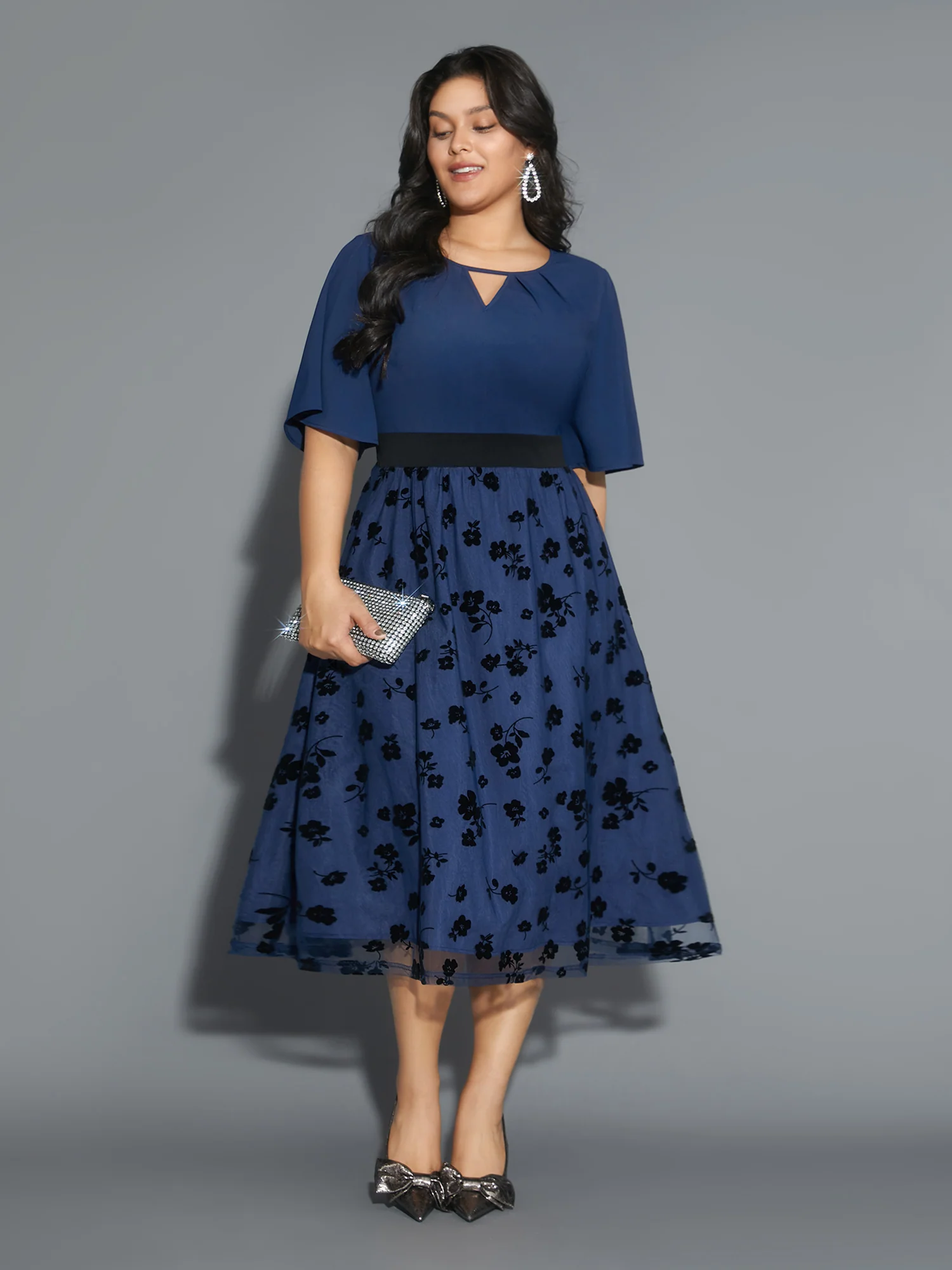 Floral Embroidered Mesh keyhole Dress - Image 4