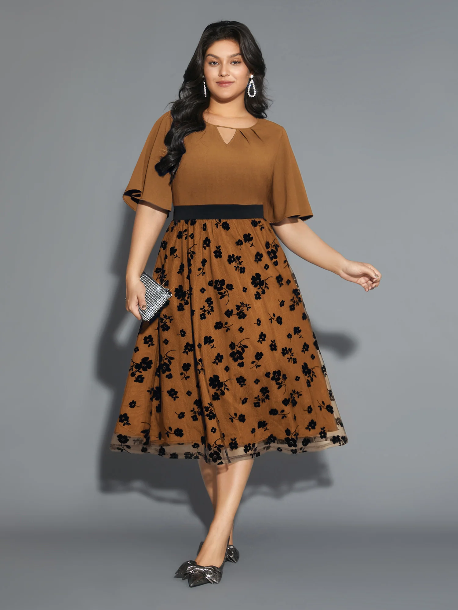 Floral Embroidered Mesh keyhole Dress - Image 9