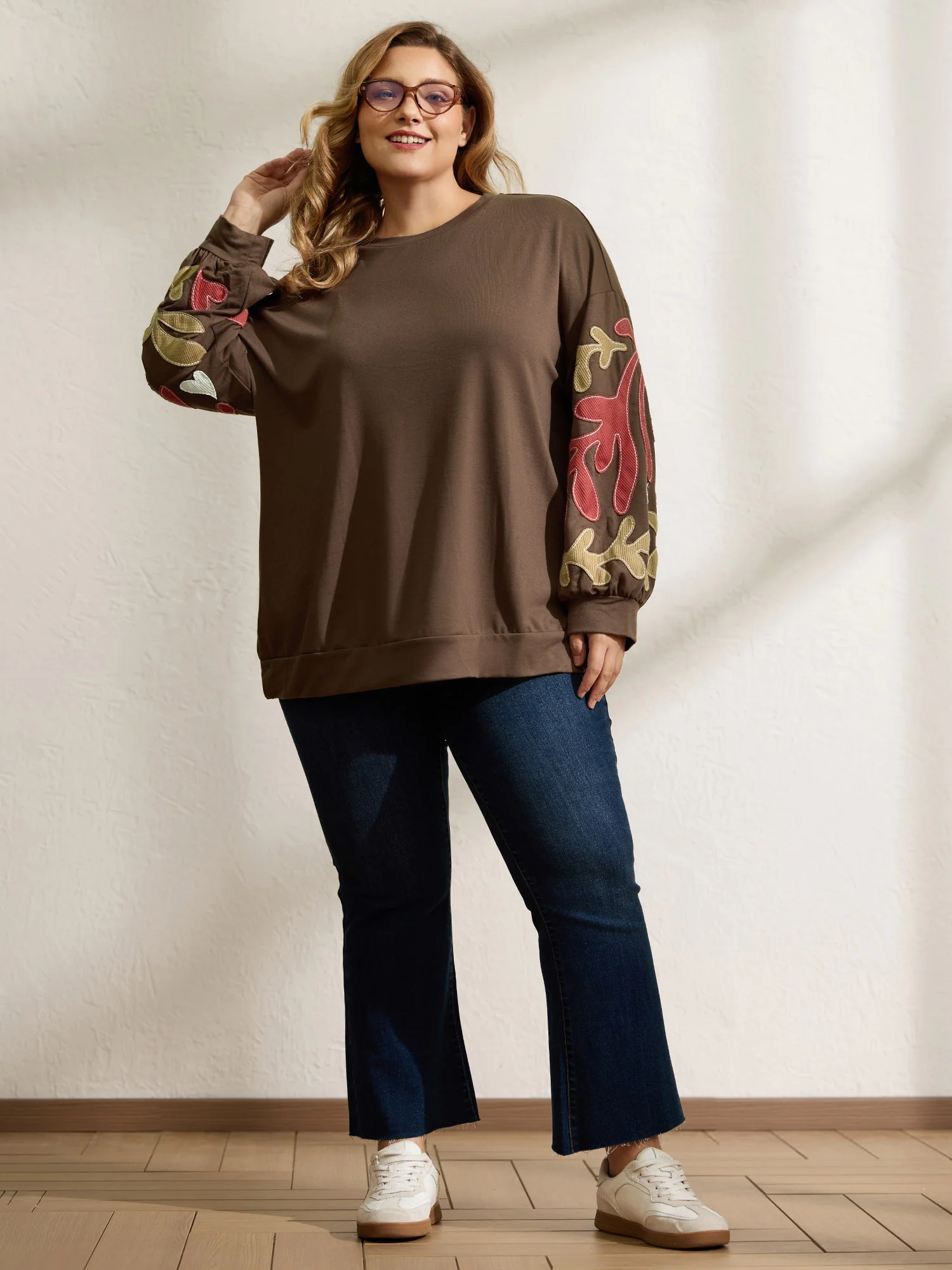 Floral Embroidered Patchwork Contrast Sweatshirt - Image 4
