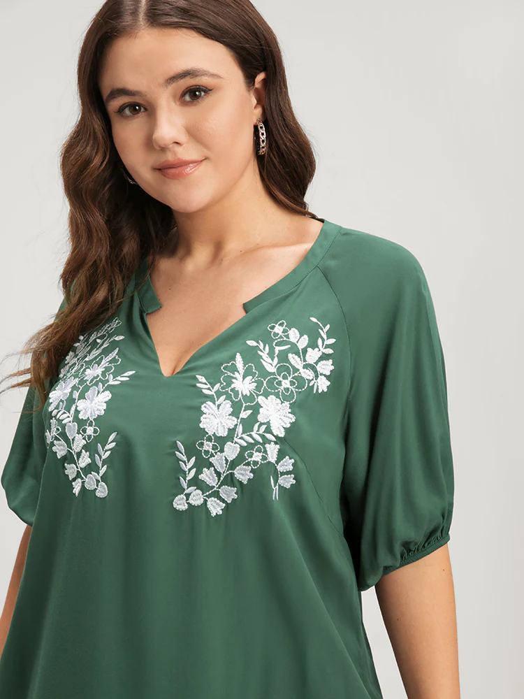 Floral Embroidered Puff Sleeve V Neck Blouse - Image 5