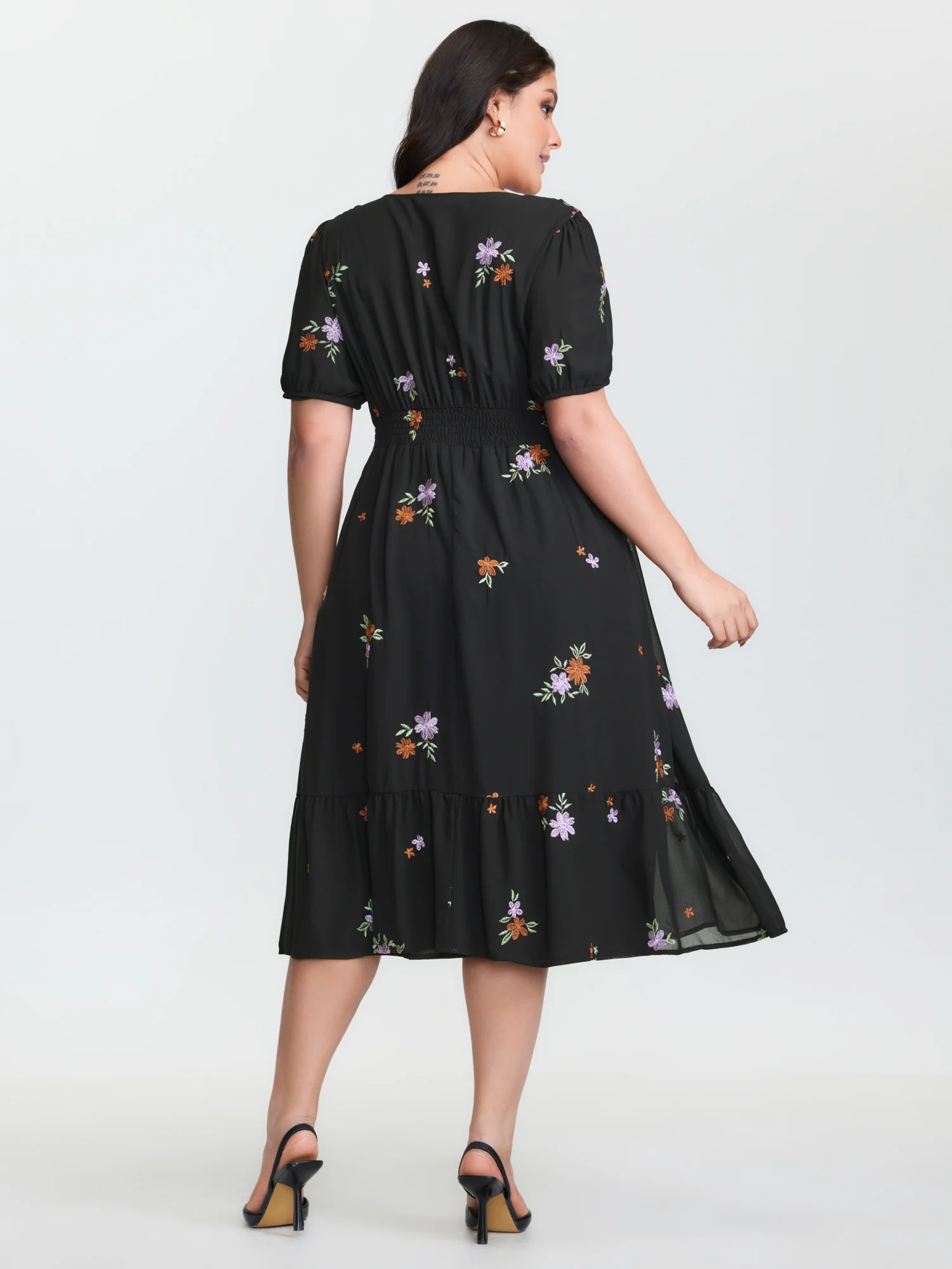 Floral Embroidered Shirred Waist Midi Dress - Image 6