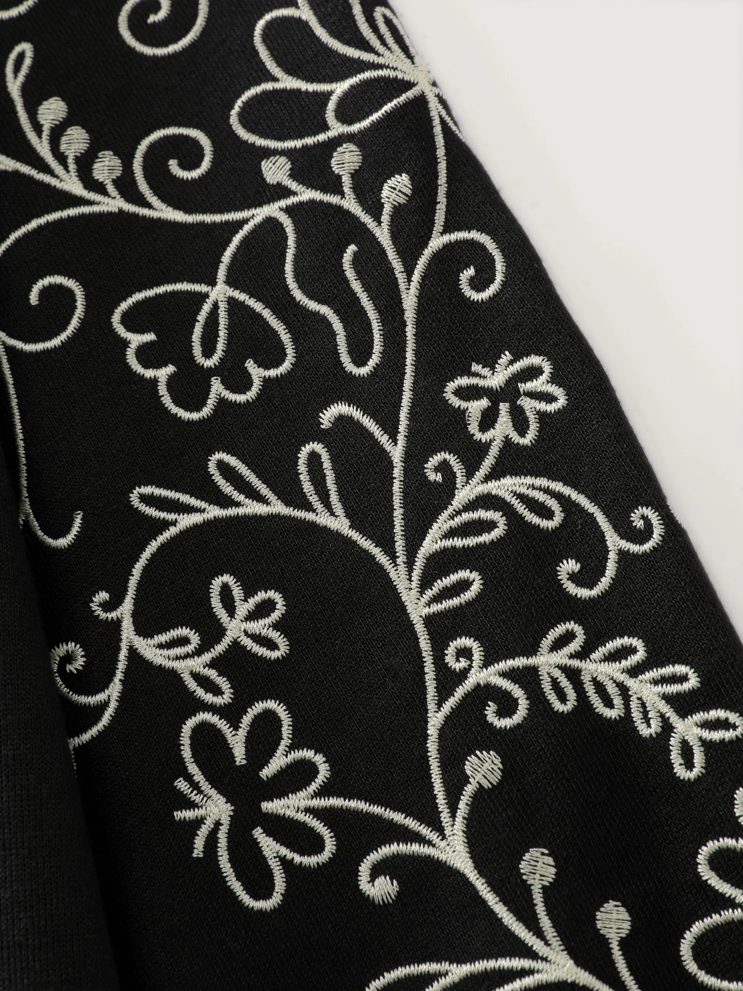 Floral Embroidered Sleeve Relaxed-Fit Sweatshirt - Image 5