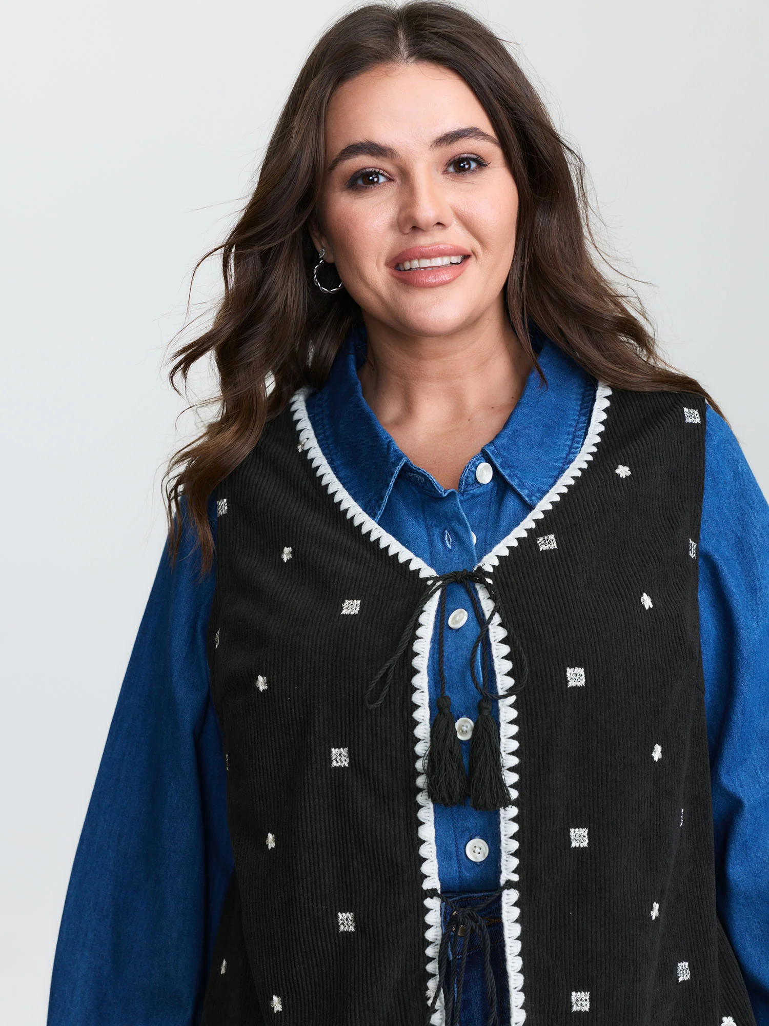 Floral Embroidered Tassel-Front Vest - Image 2