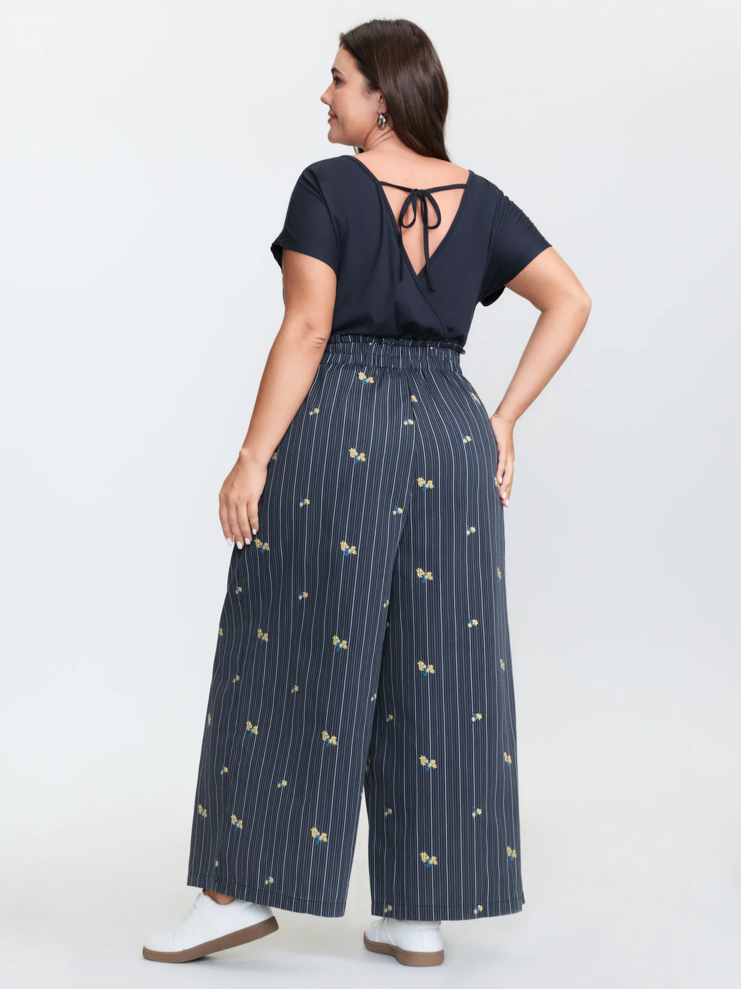 Floral Embroidered Textured Back-Tie Jumpsuit - Image 4