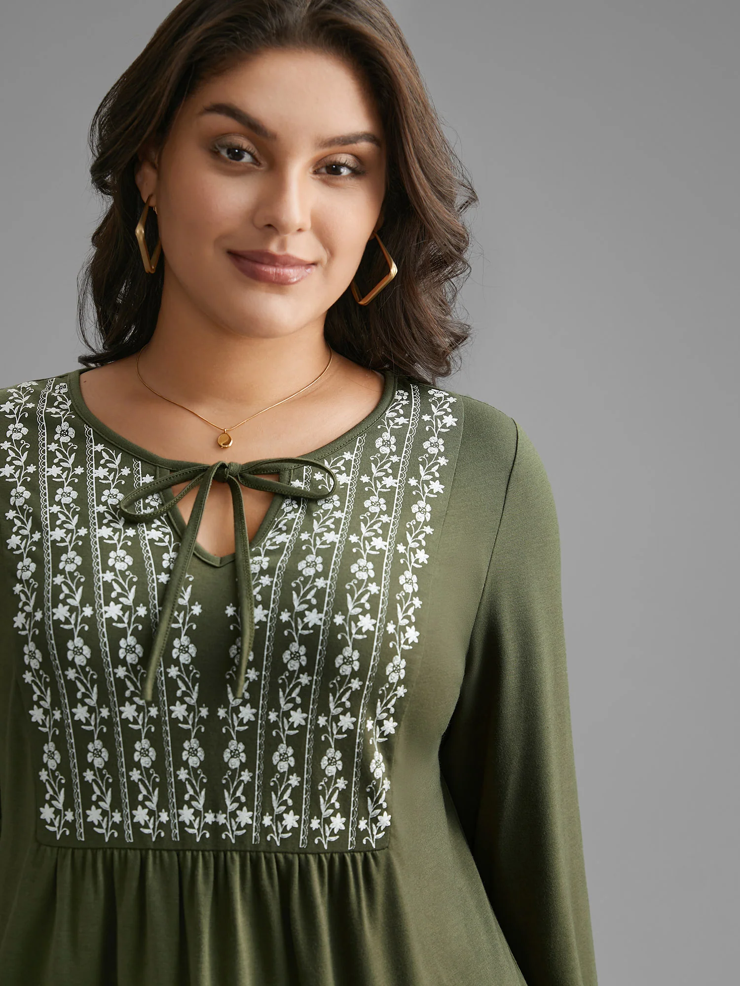 Floral Embroidered Tie Knot Gathered Jersey Top - Image 3