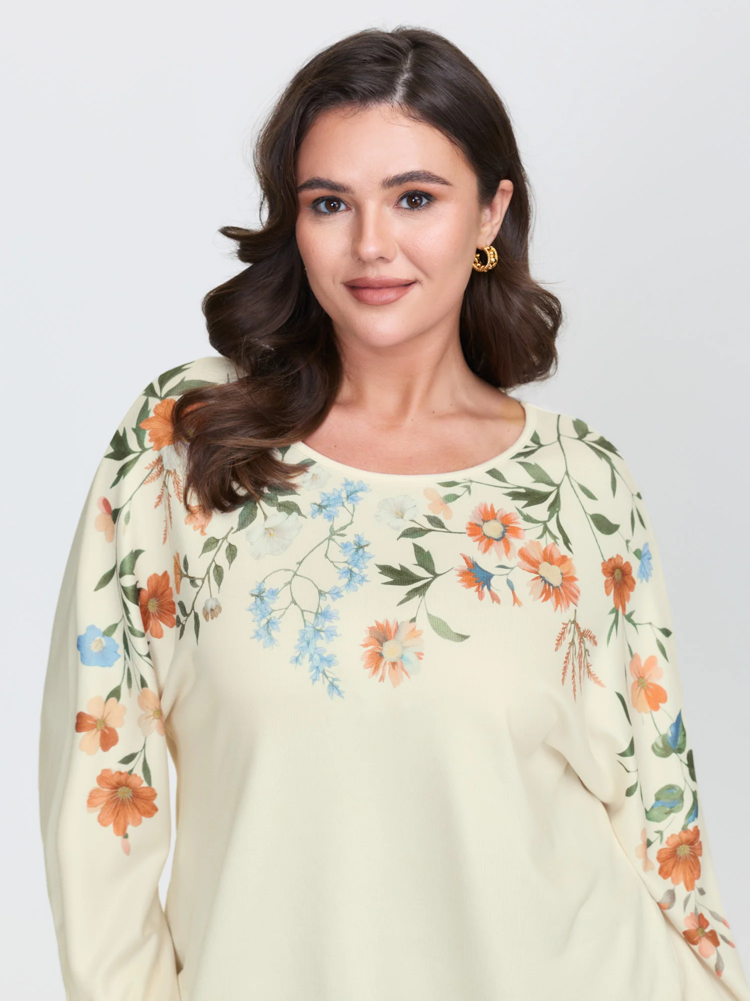 Floral Embroidery Cozy Stretchy Hem T-Shirt - Image 2