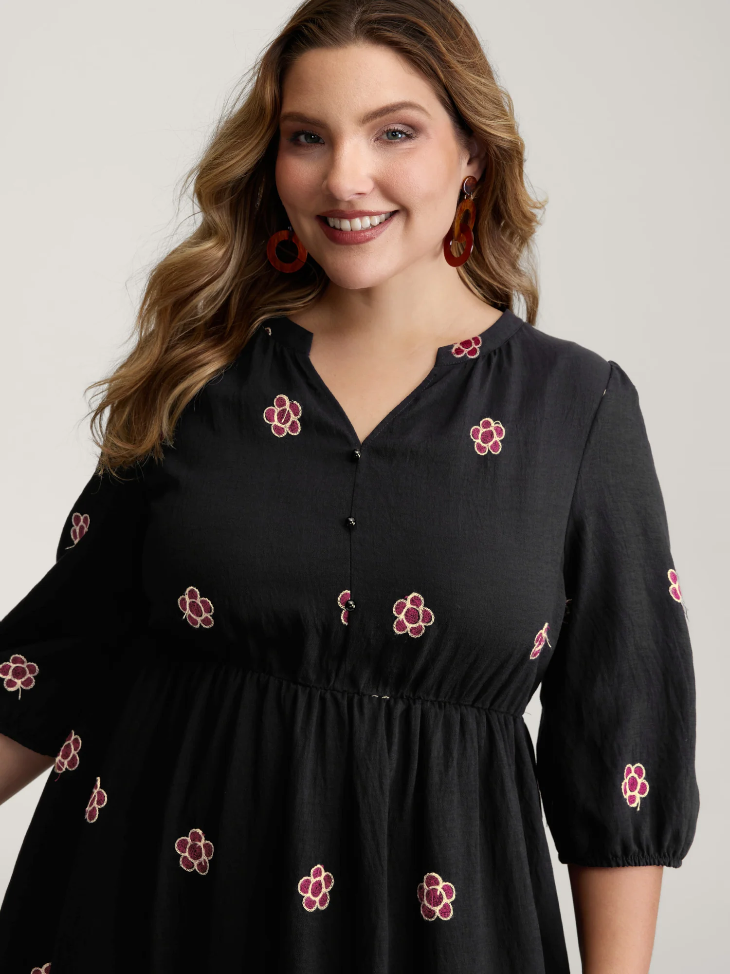 Floral Embroidery Notched Collar Knee-Length Dress - Image 2