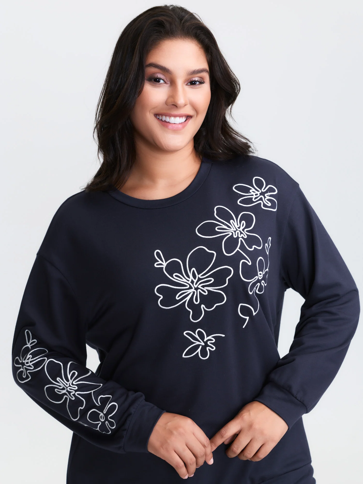 Floral Embroidery Print Relaxed Fit Sweatshirt - Image 7