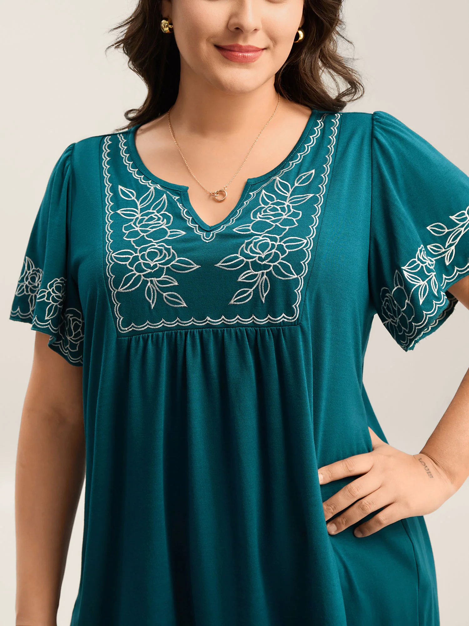 Floral Embroidery Split Neck Flowy Top - Image 2
