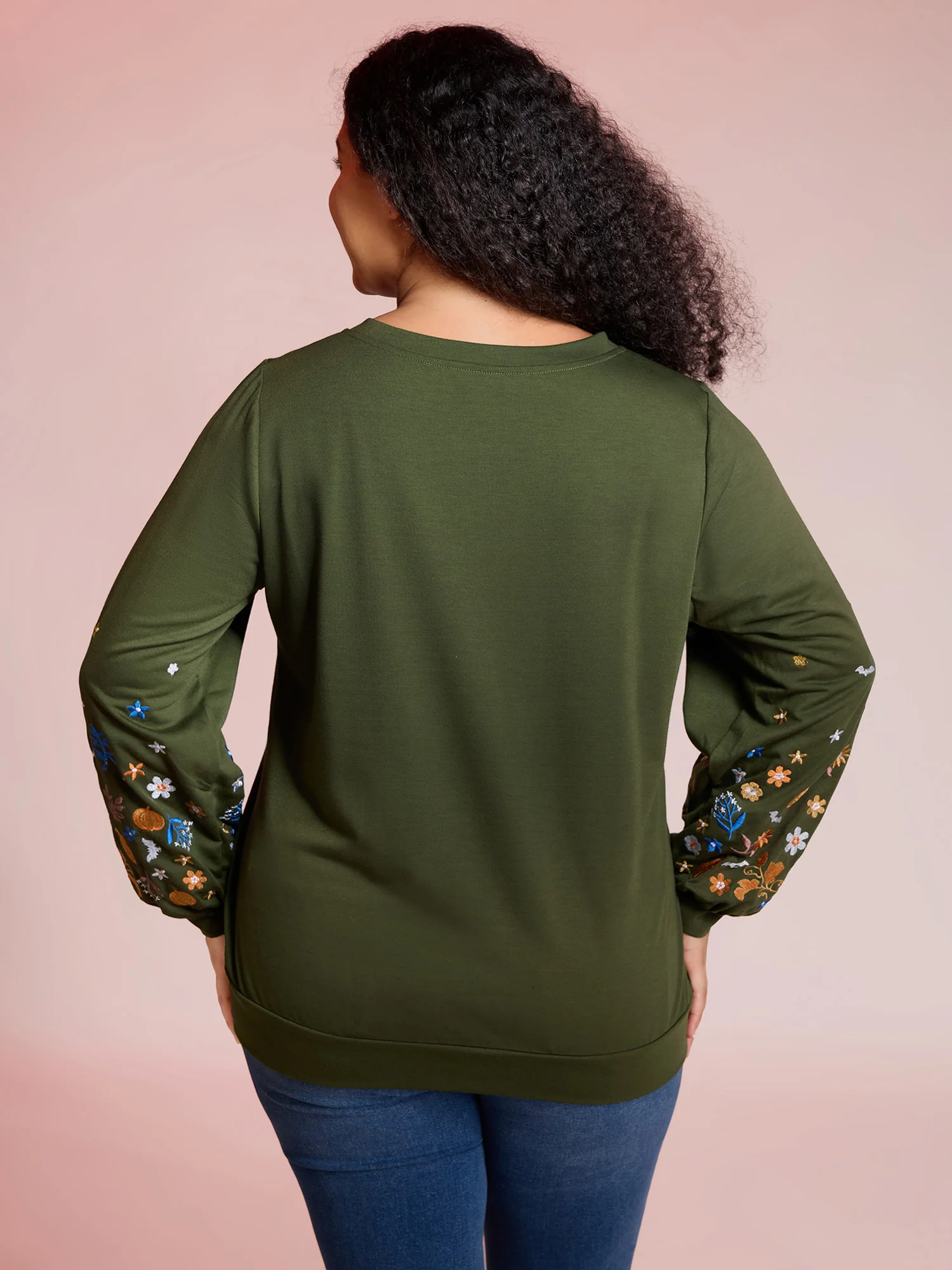 Floral Embroidery Textured Solid Sweatshirt - Image 4