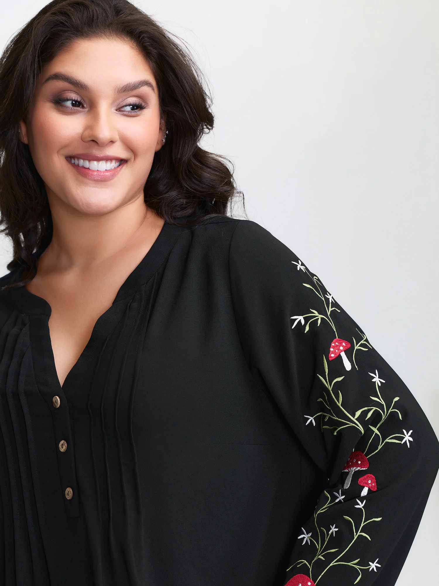 Floral Embroidery Toothpick Pleats Blouse - Image 2