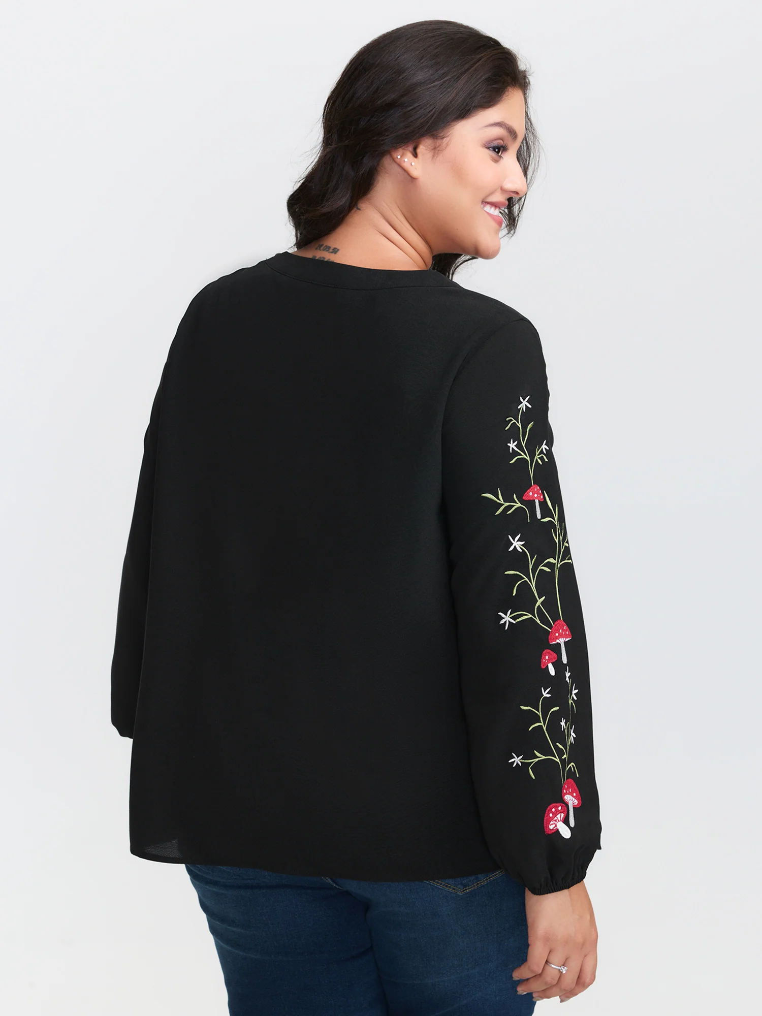 Floral Embroidery Toothpick Pleats Blouse - Image 4