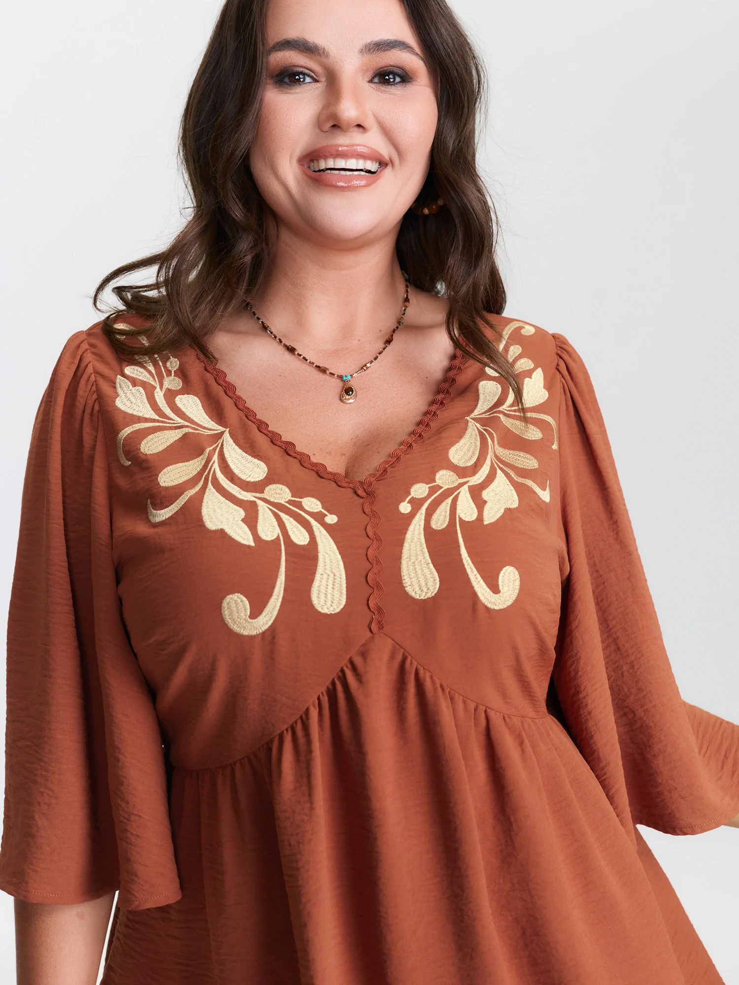 Floral Embroidery V-Neck Pleated T-Shirt - Image 2