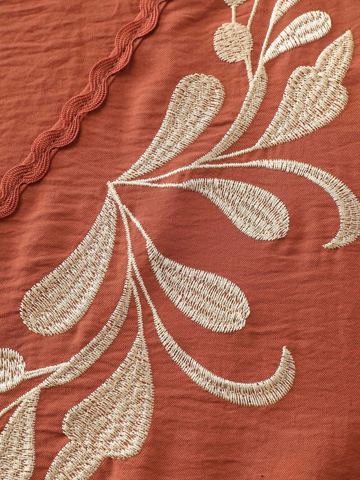 Floral Embroidery V-Neck Pleated T-Shirt - Image 5