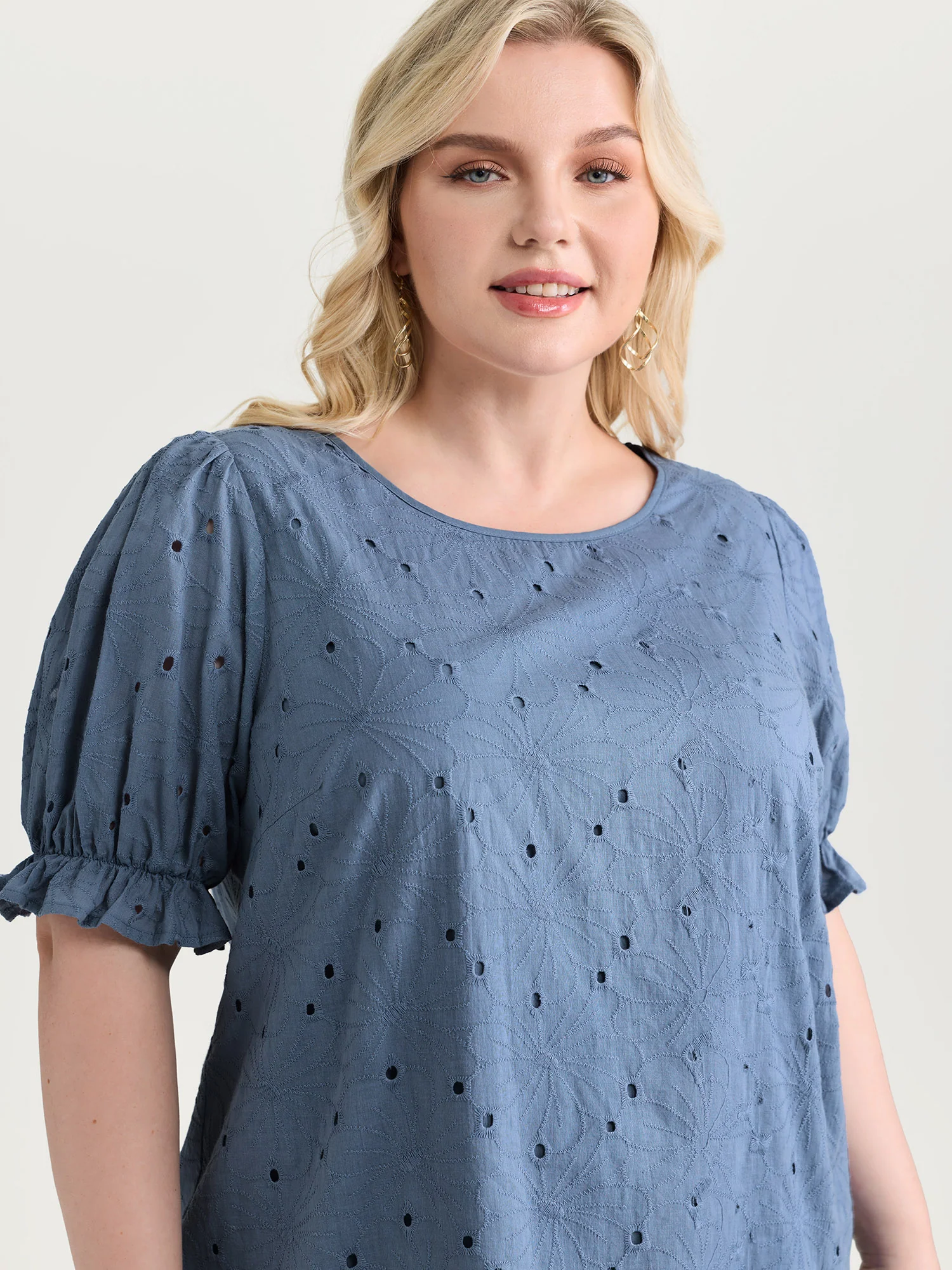 Floral Eyelet Trim Stretchy Cuff Sleeve Blouse - Image 2
