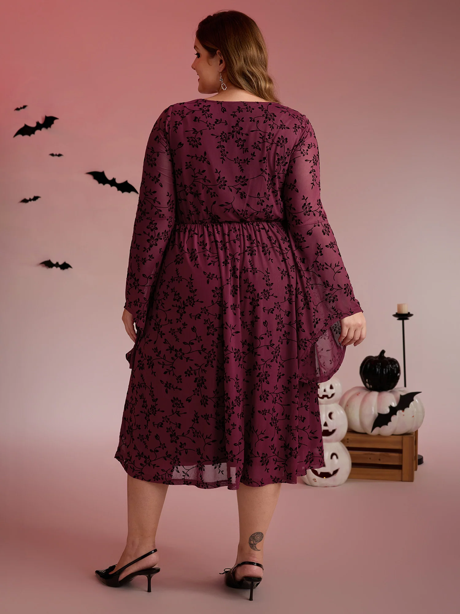 Floral Flocked Lace Cinched-Waist Midi Dress - Image 4