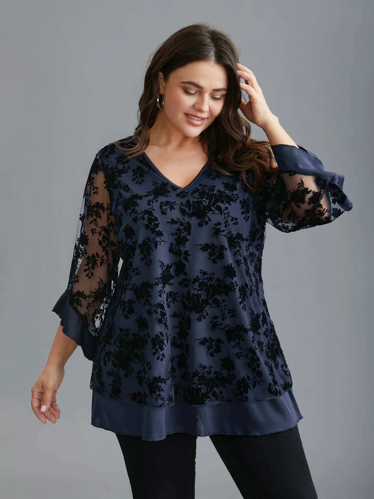 Floral Flocking Mesh Asymmetrical Hem Blouse - Image 4