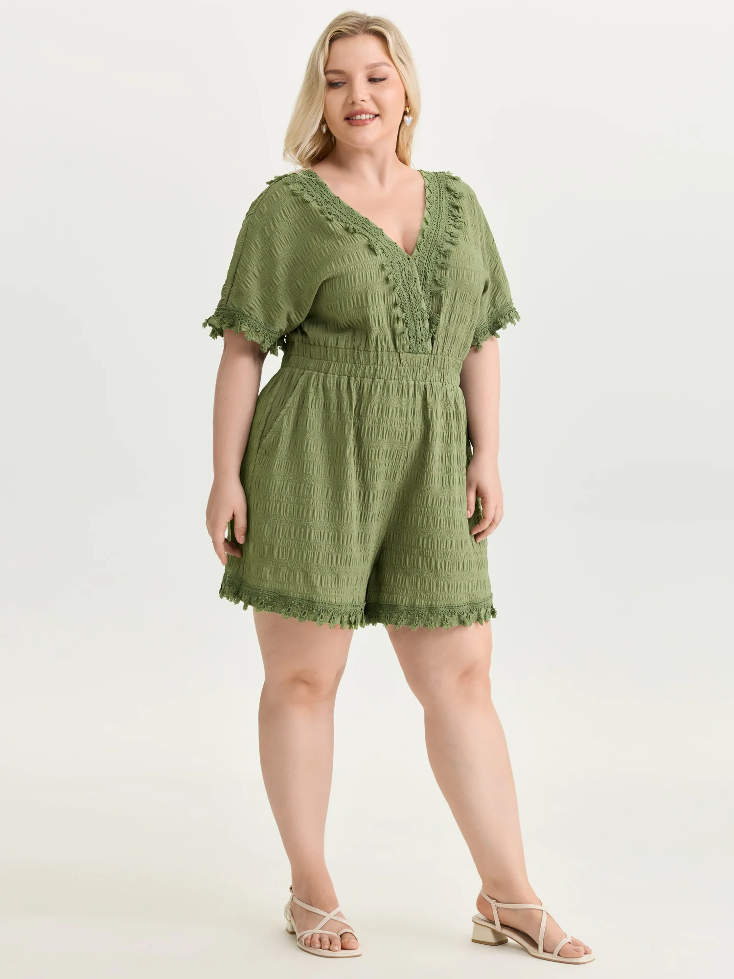 Floral Fringe Lace Neckline Romper - Image 3