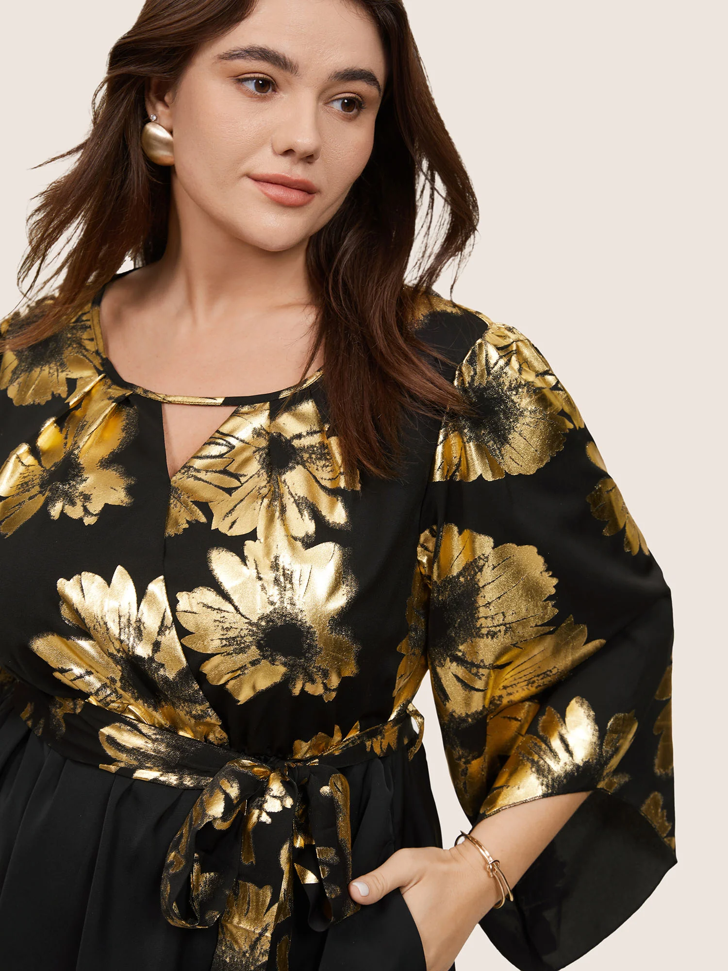 Floral Glitter Belted Keyhole Flutter Sleeve Dress - Image 3