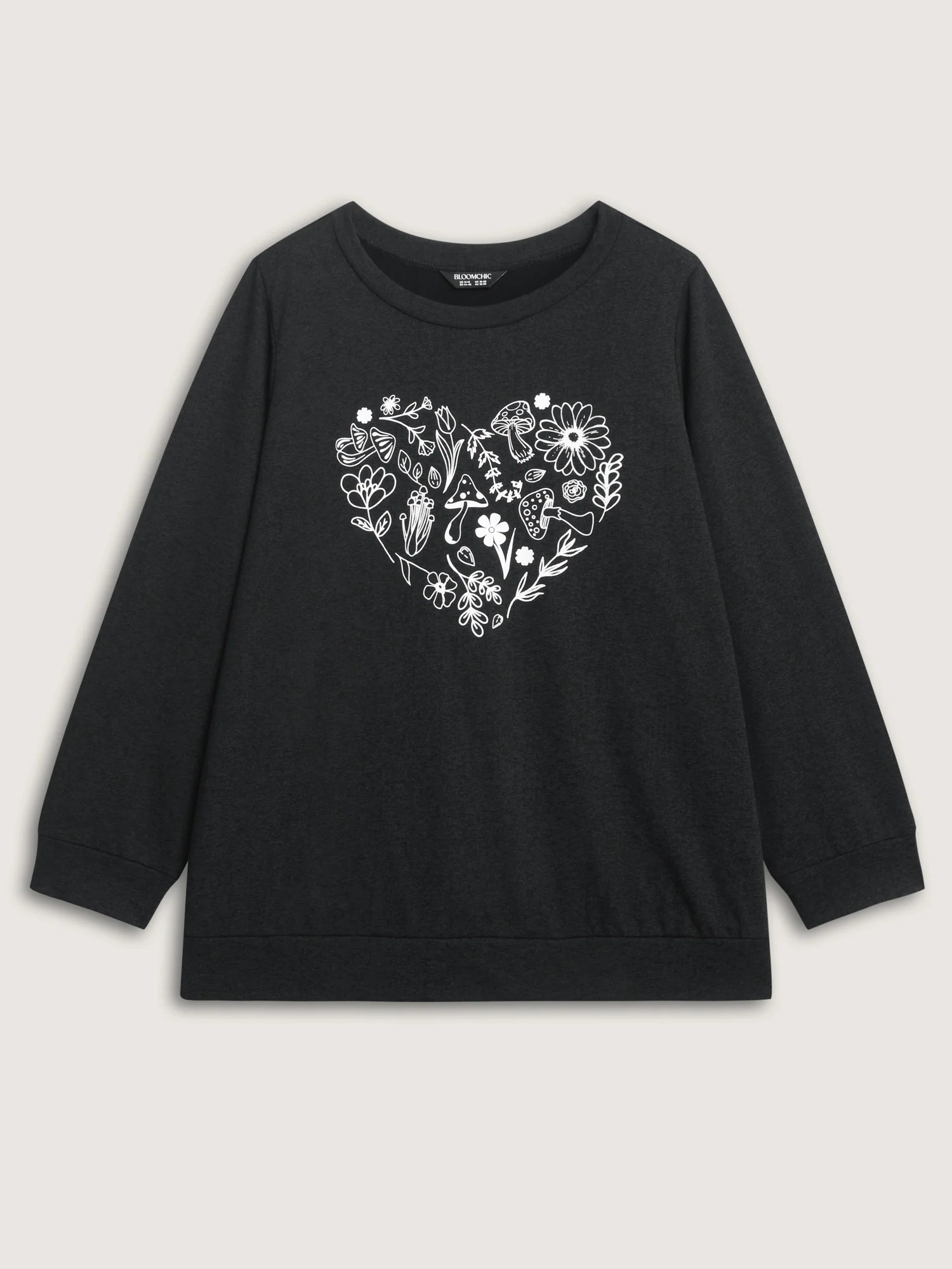 Floral Heart Pattern Vintage Sweatshirt - Image 7
