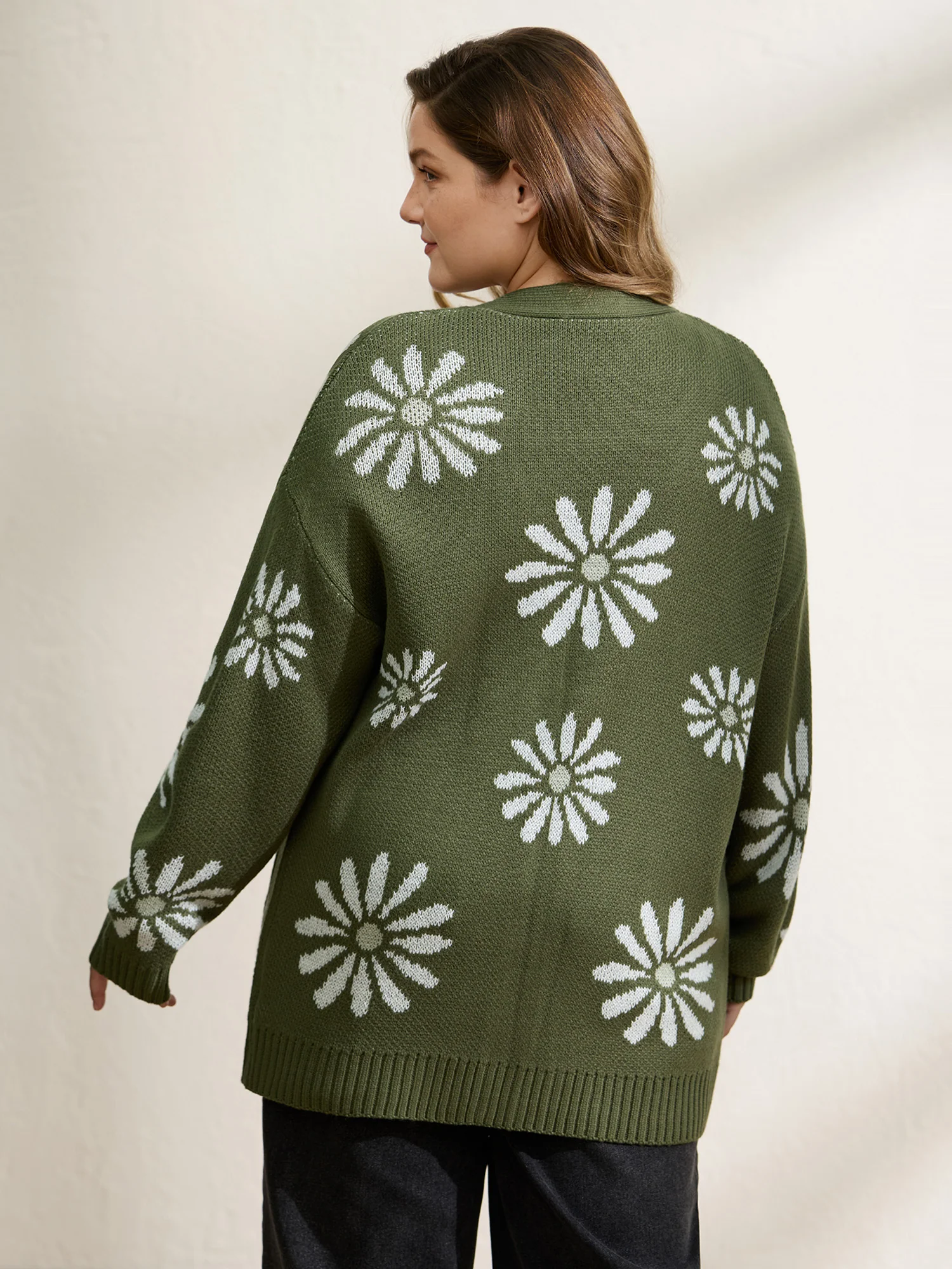Floral Jacquard Button Pockets Knit Cardigan - Image 5
