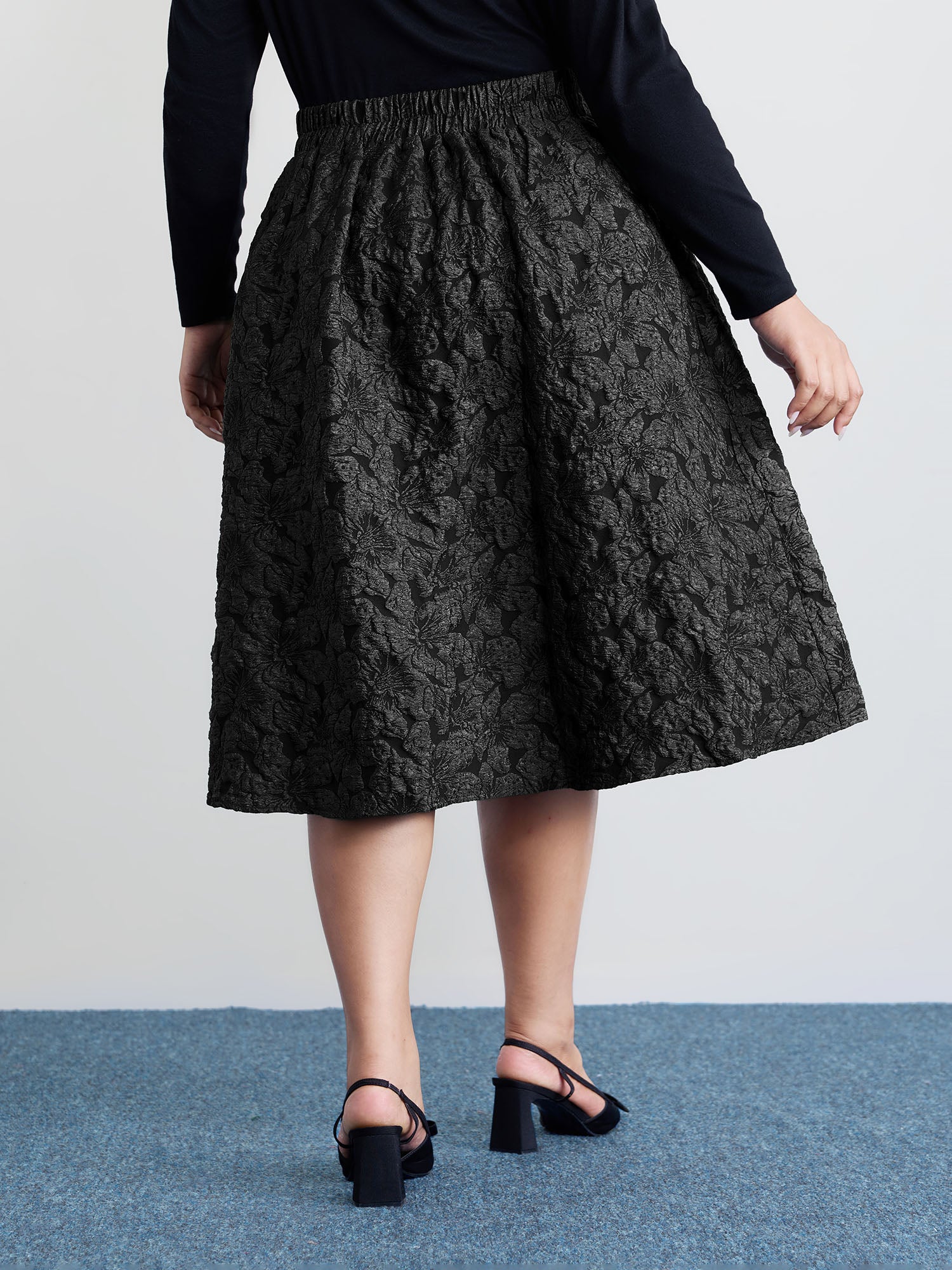 Floral Jacquard Pleated Midi Skirt - Image 13