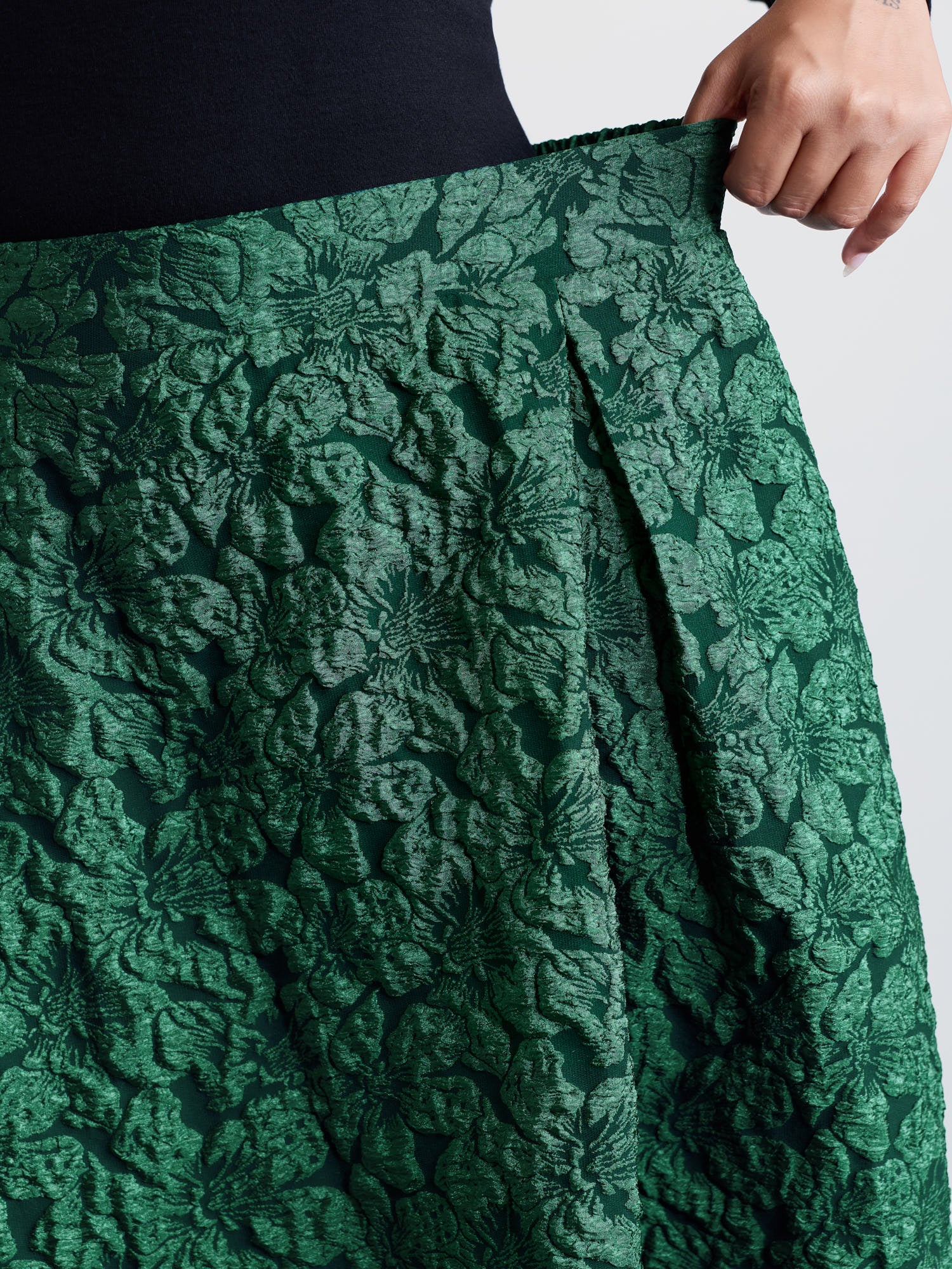 Floral Jacquard Pleated Midi Skirt - Image 4