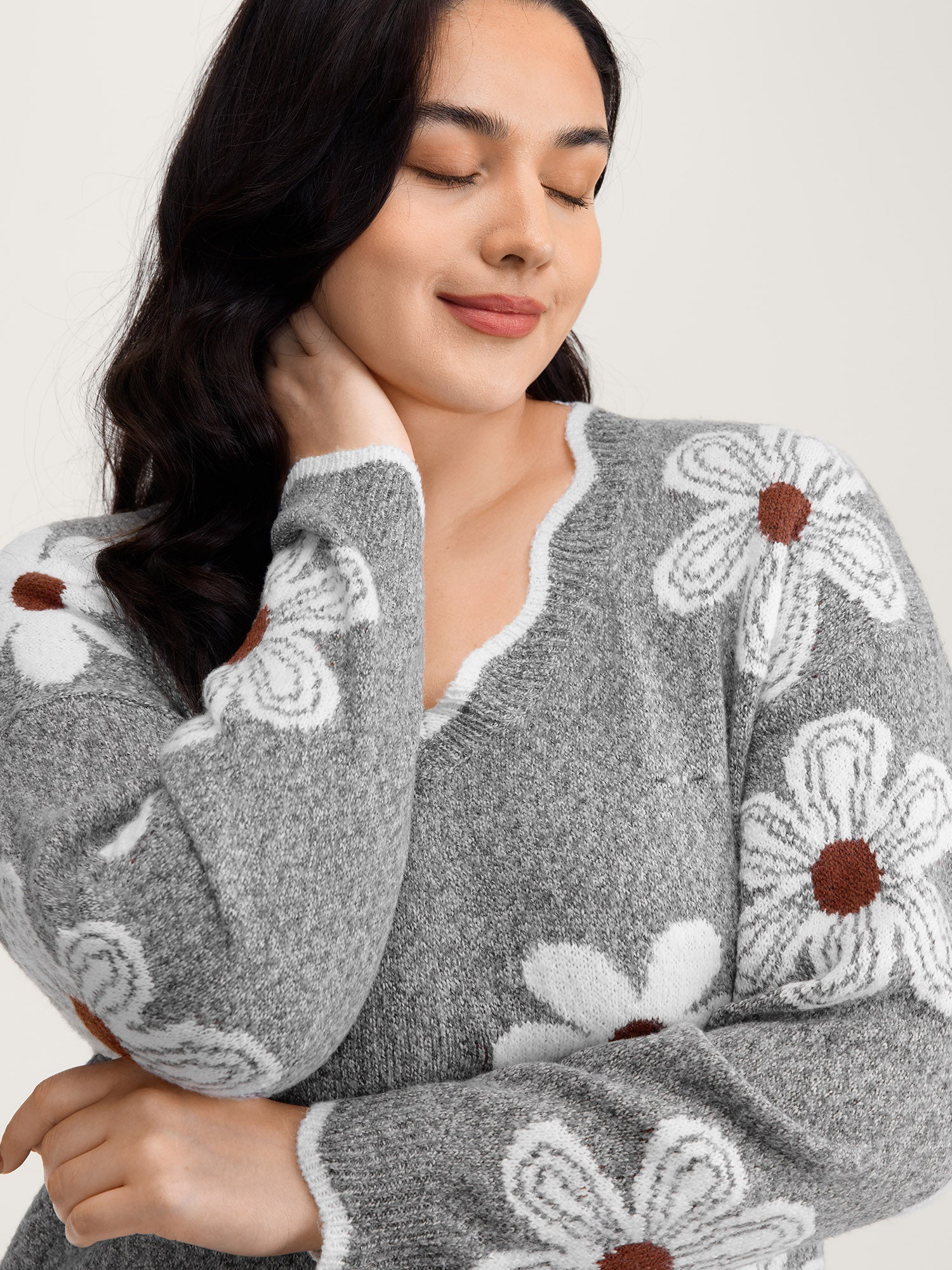 Floral Jacquard Wavy Edge Pullover - Image 2