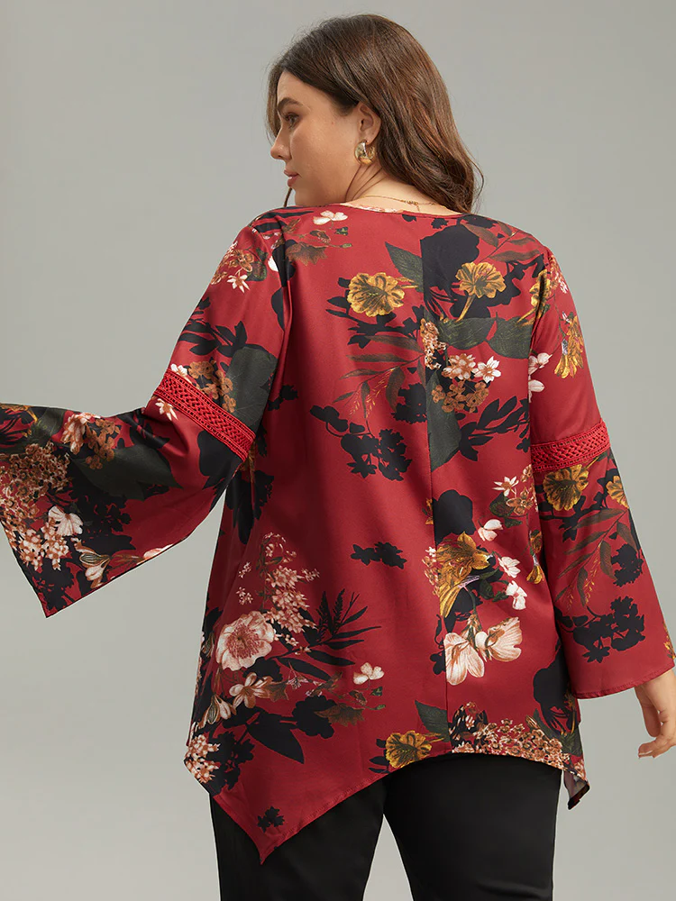 Floral Lace Panel V Neck Hanky Hem Blouse - Image 5