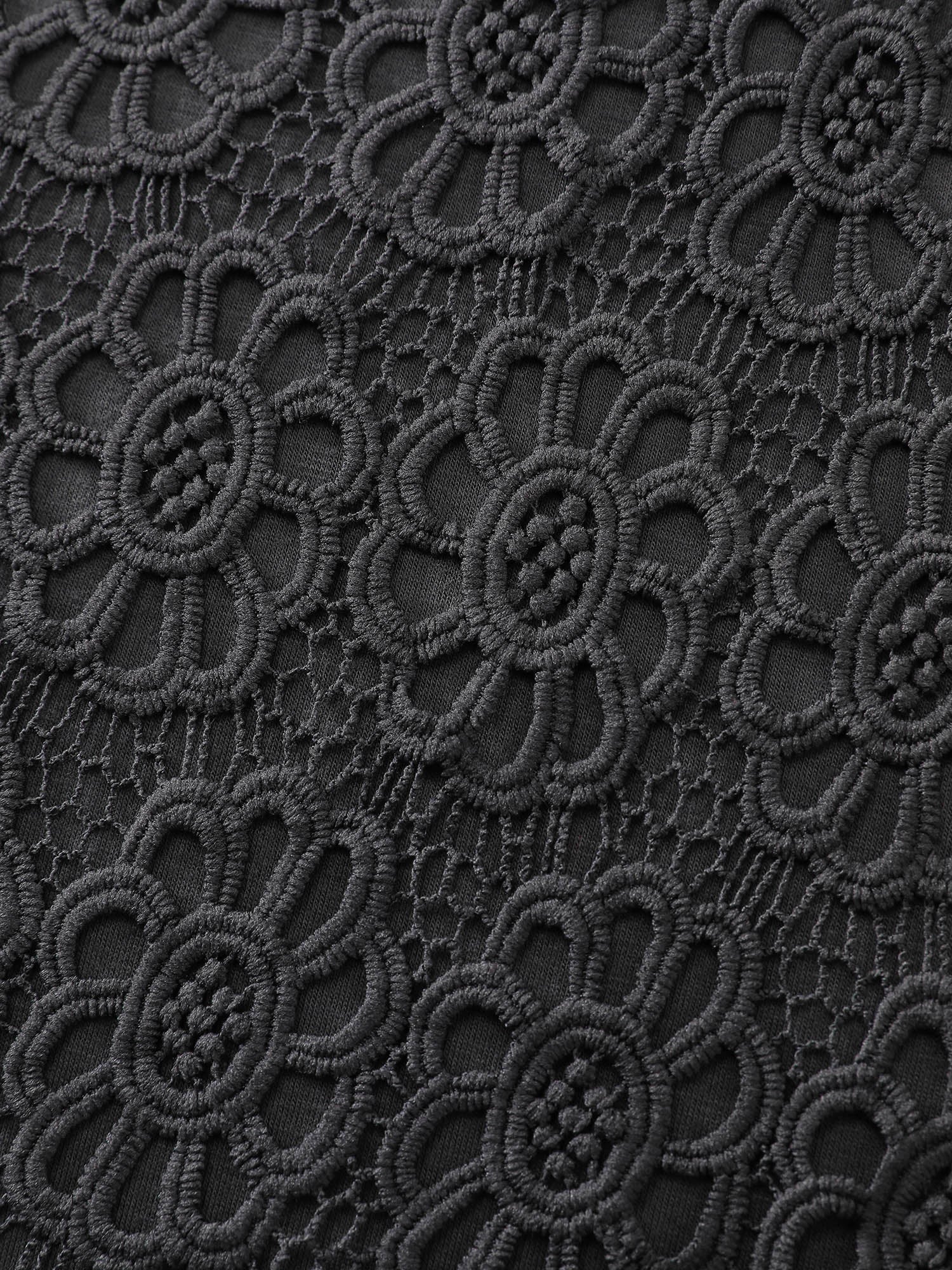 Floral Lace Pattern Round Neck T-Shirt - Image 5
