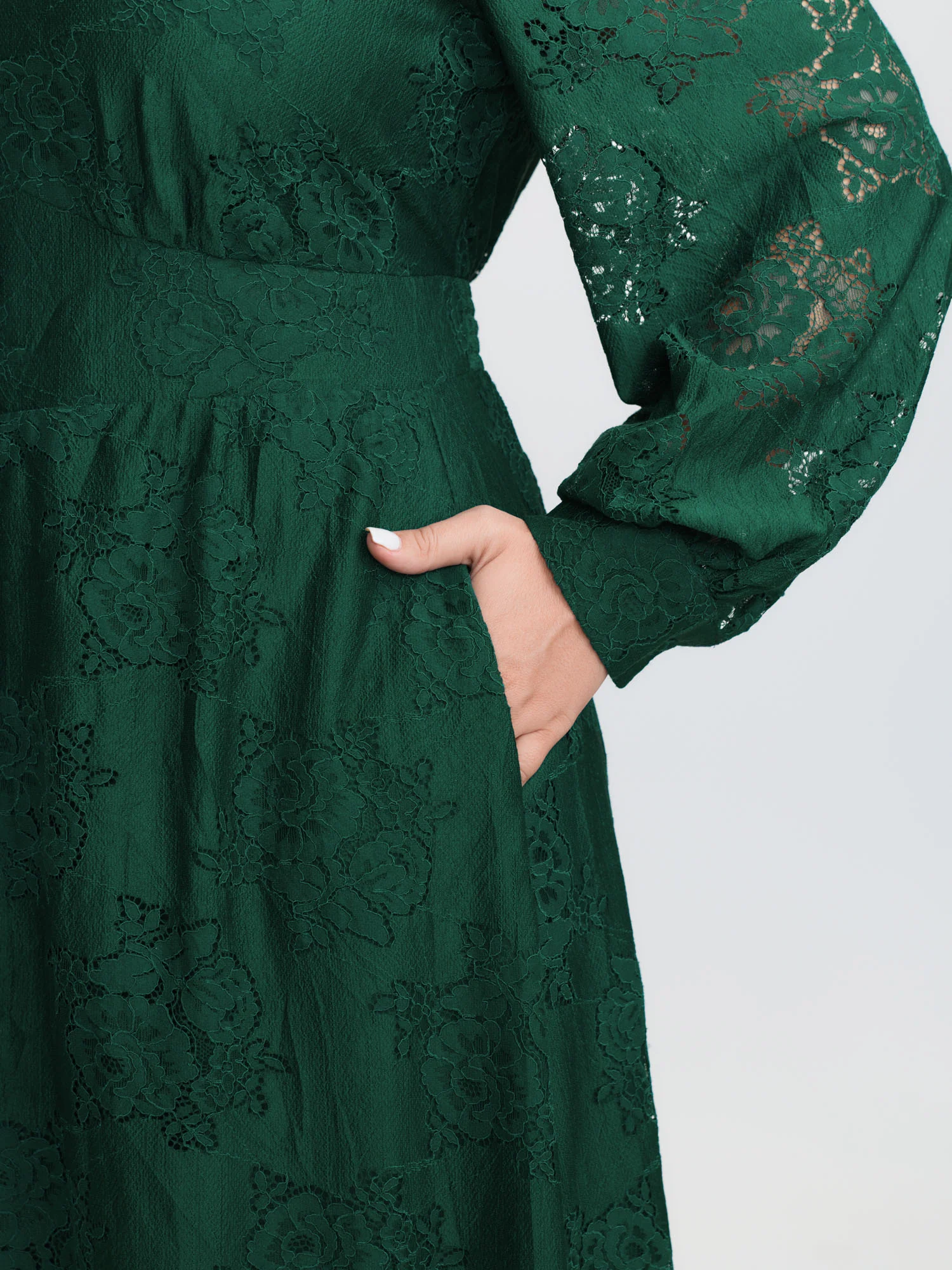 Floral Lace Triangular Cinched-Waist Midi Dress - Image 2