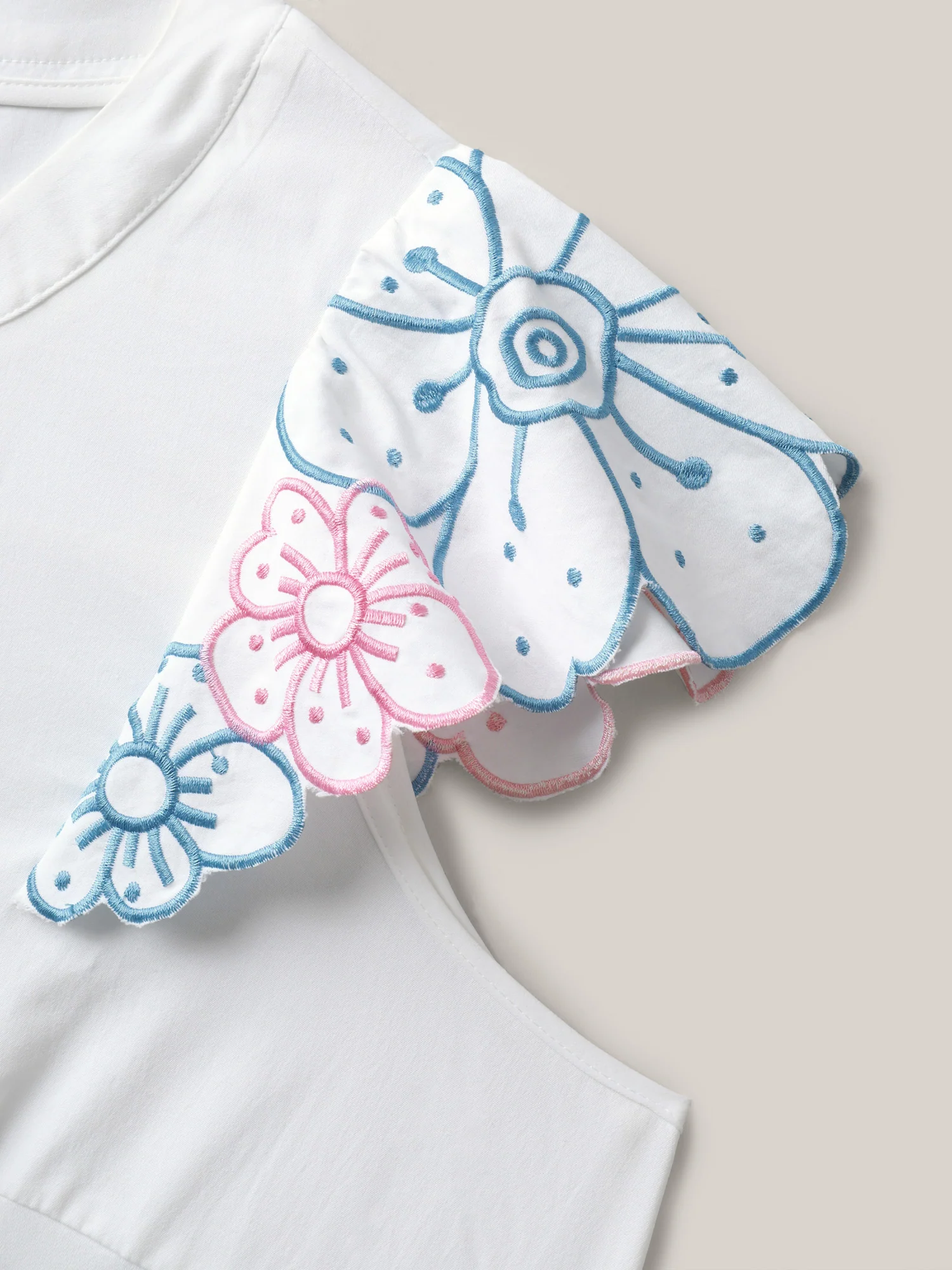 Floral Lotus Leaf Sleeve Split Neck Blouse - Image 5