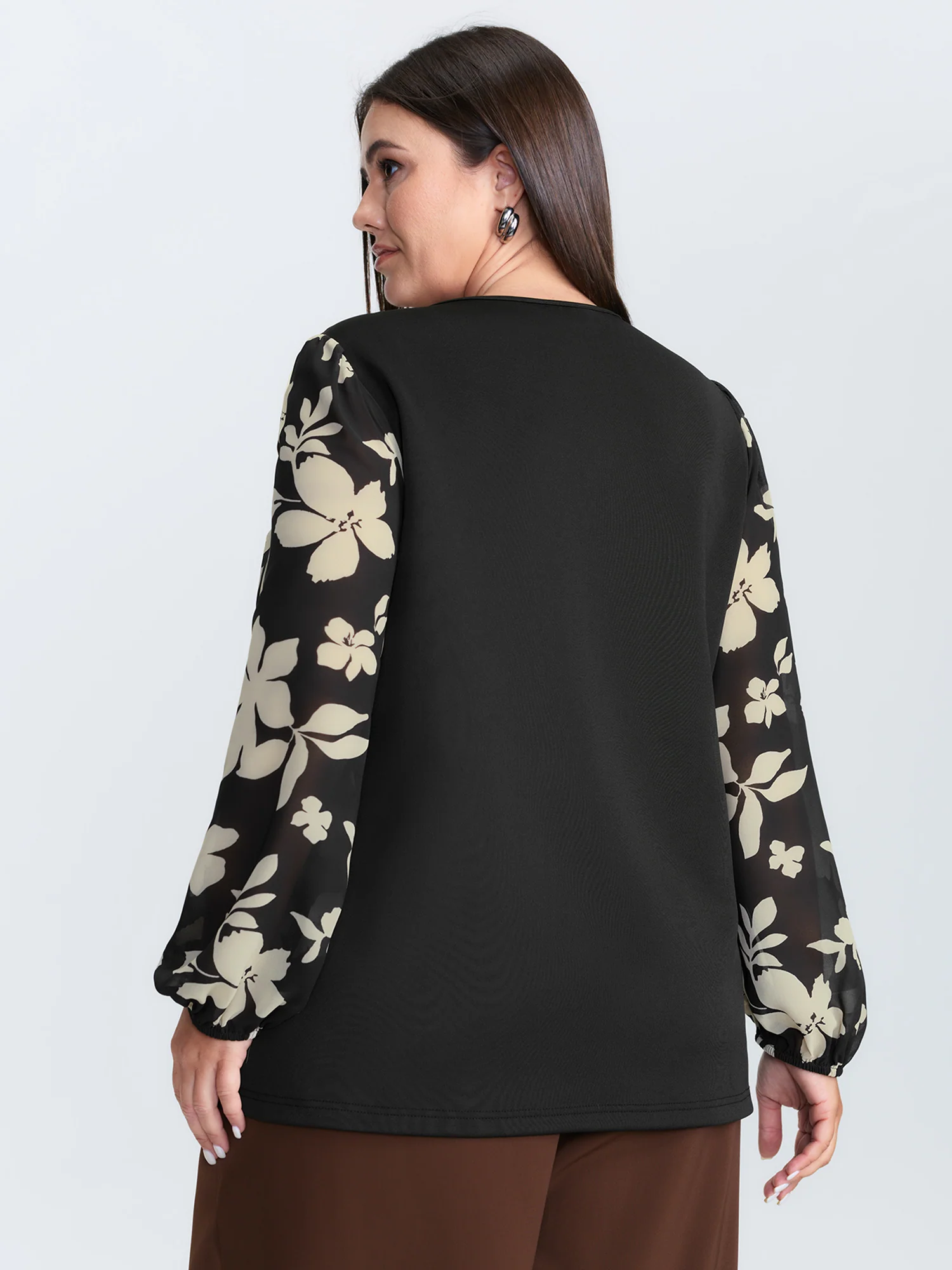 Floral Monochrome Print Round Neck Blouse - Image 5
