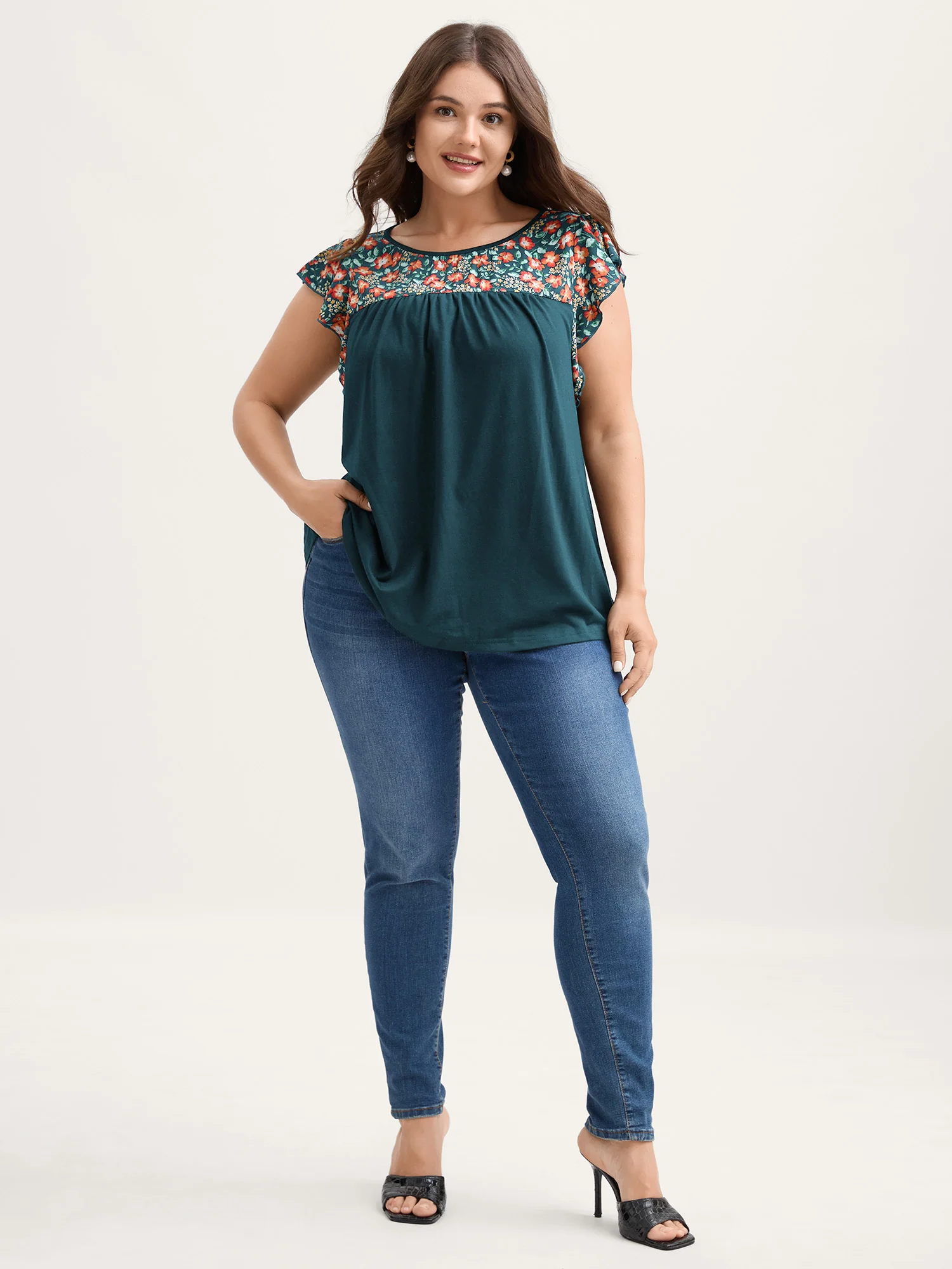 Floral Neckline Flutter Sleeve Contrast T-Shirt - Image 10
