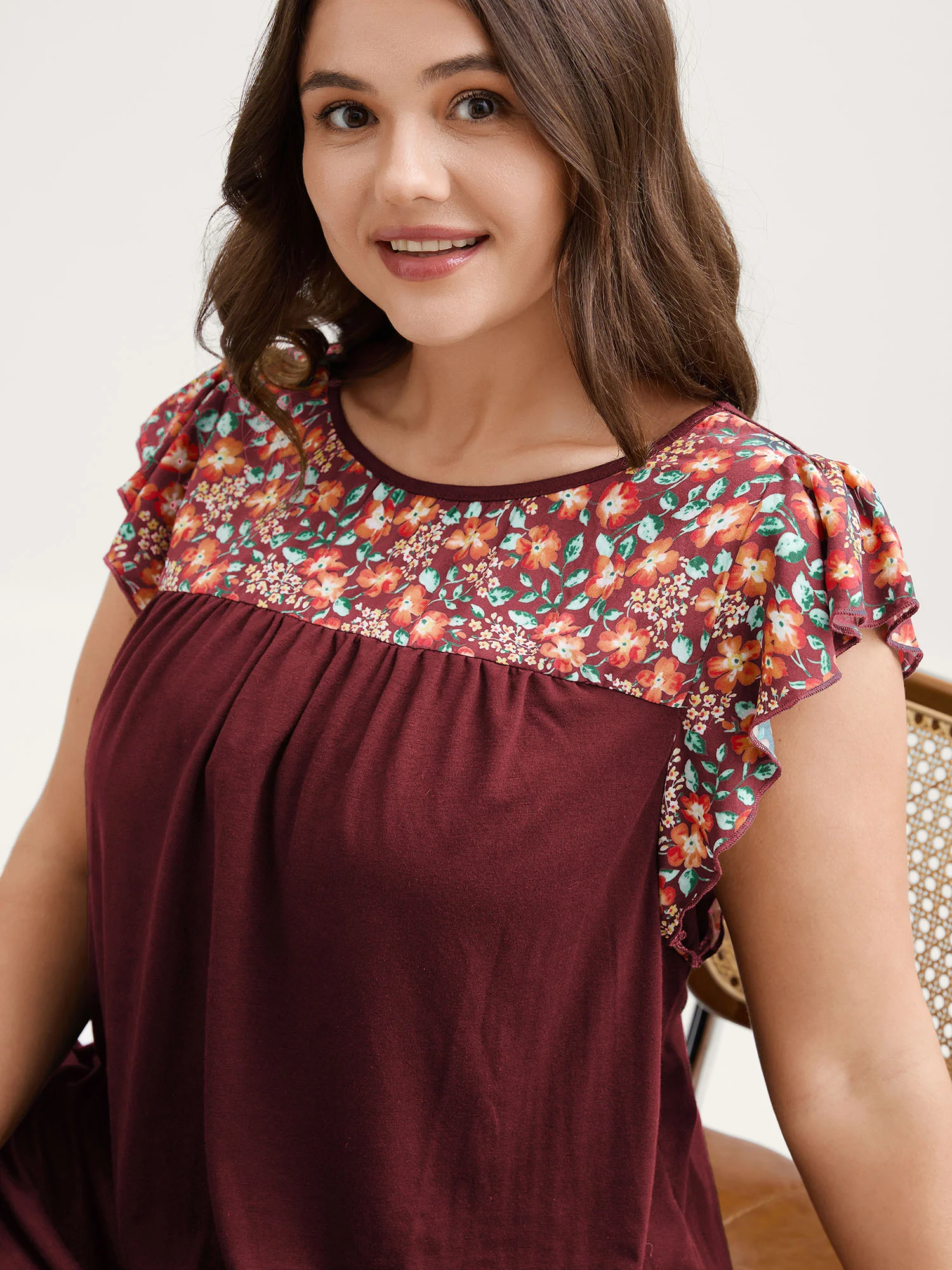 Floral Neckline Flutter Sleeve Contrast T-Shirt - Image 12