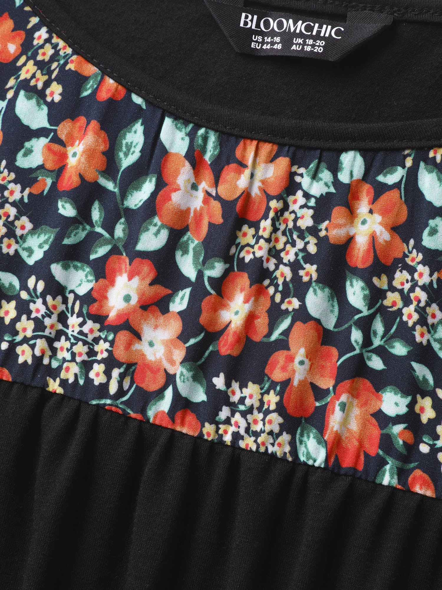Floral Neckline Flutter Sleeve Contrast T-Shirt - Image 5
