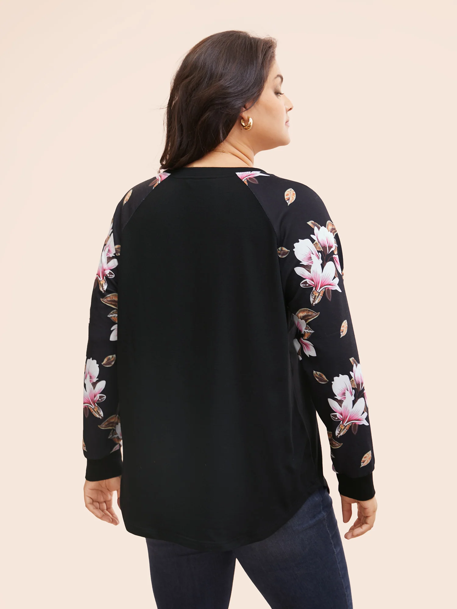 Floral Patchwork Crew Neck Raglan Sleeve Sweatshirt - Image 4