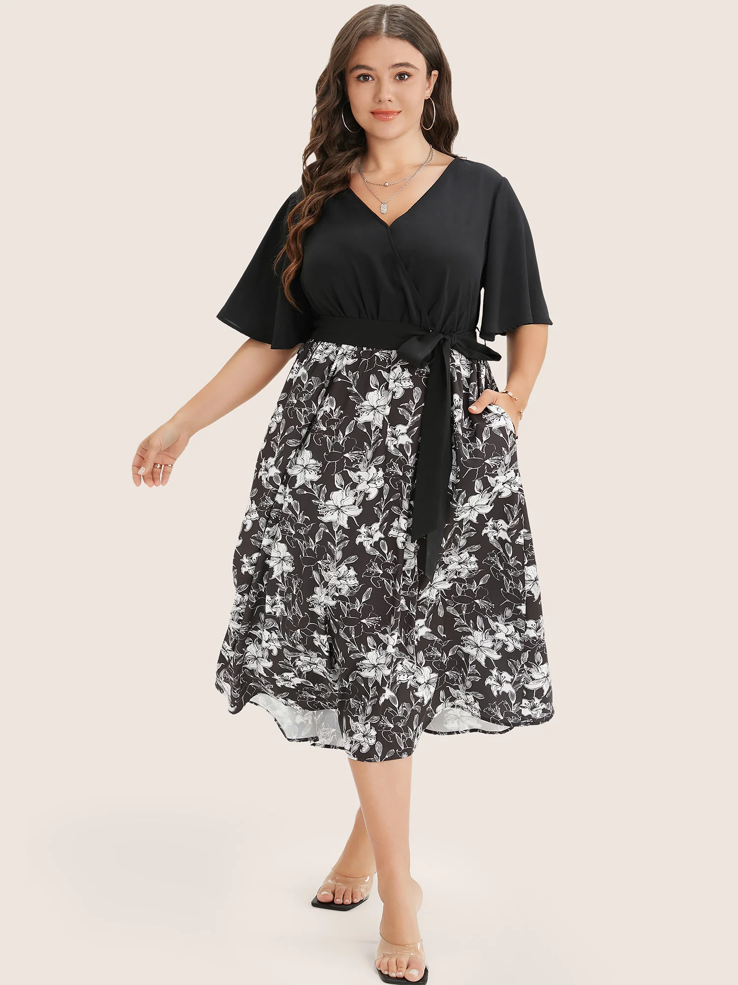 Floral Patchwork Pocket Belt Surplice Neck Ruffle Hem Dress - Image 5