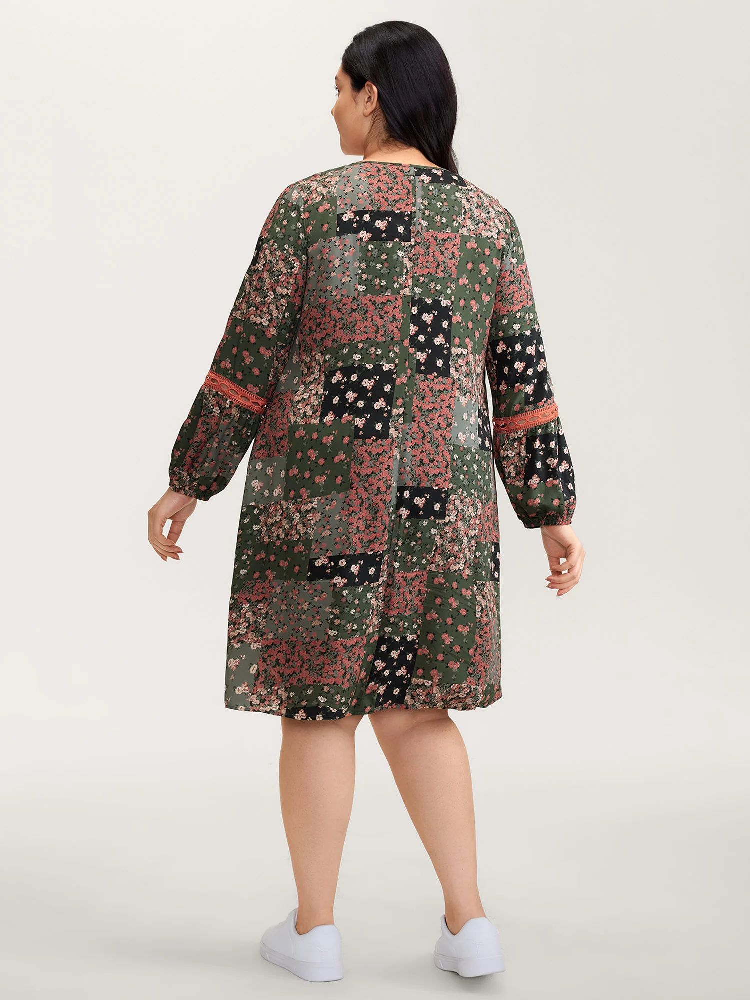 Floral Patchwork Shirred Pockets Midi Dress - Image 4